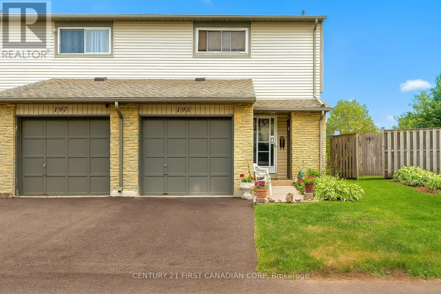 40 - 195 DEVERON CRESCENT, #40