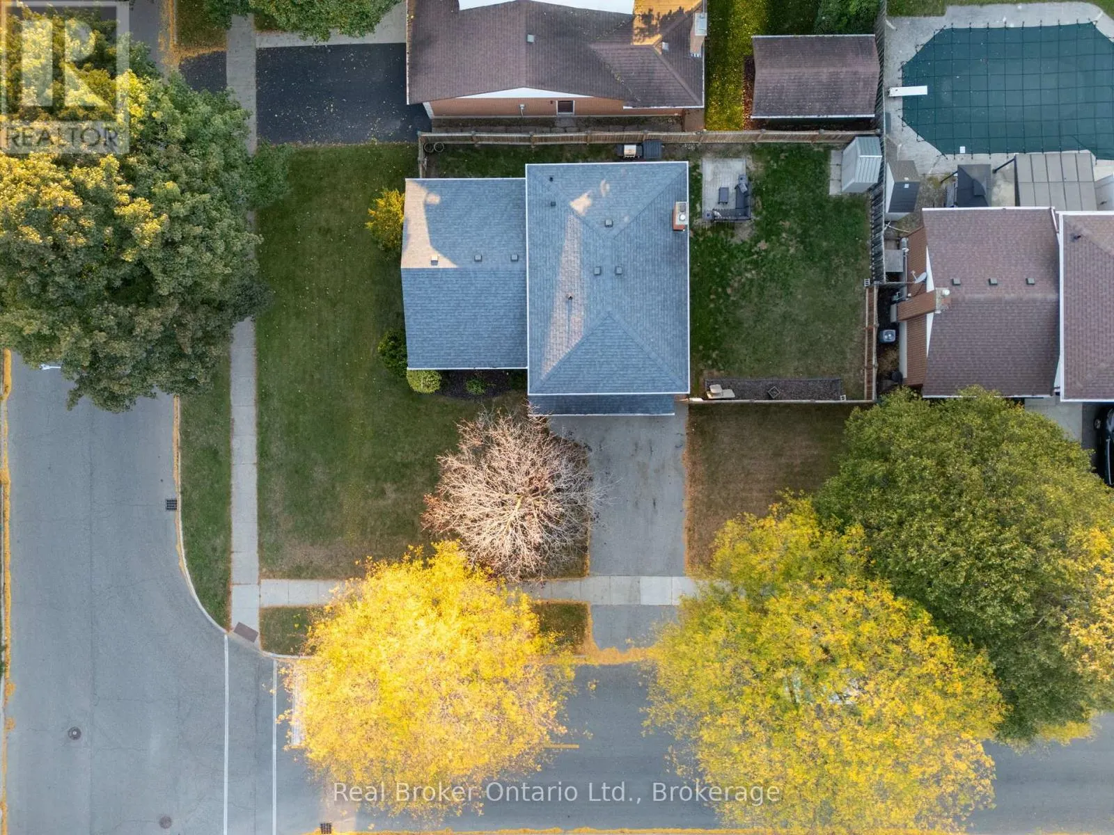 387 LEE AVENUE