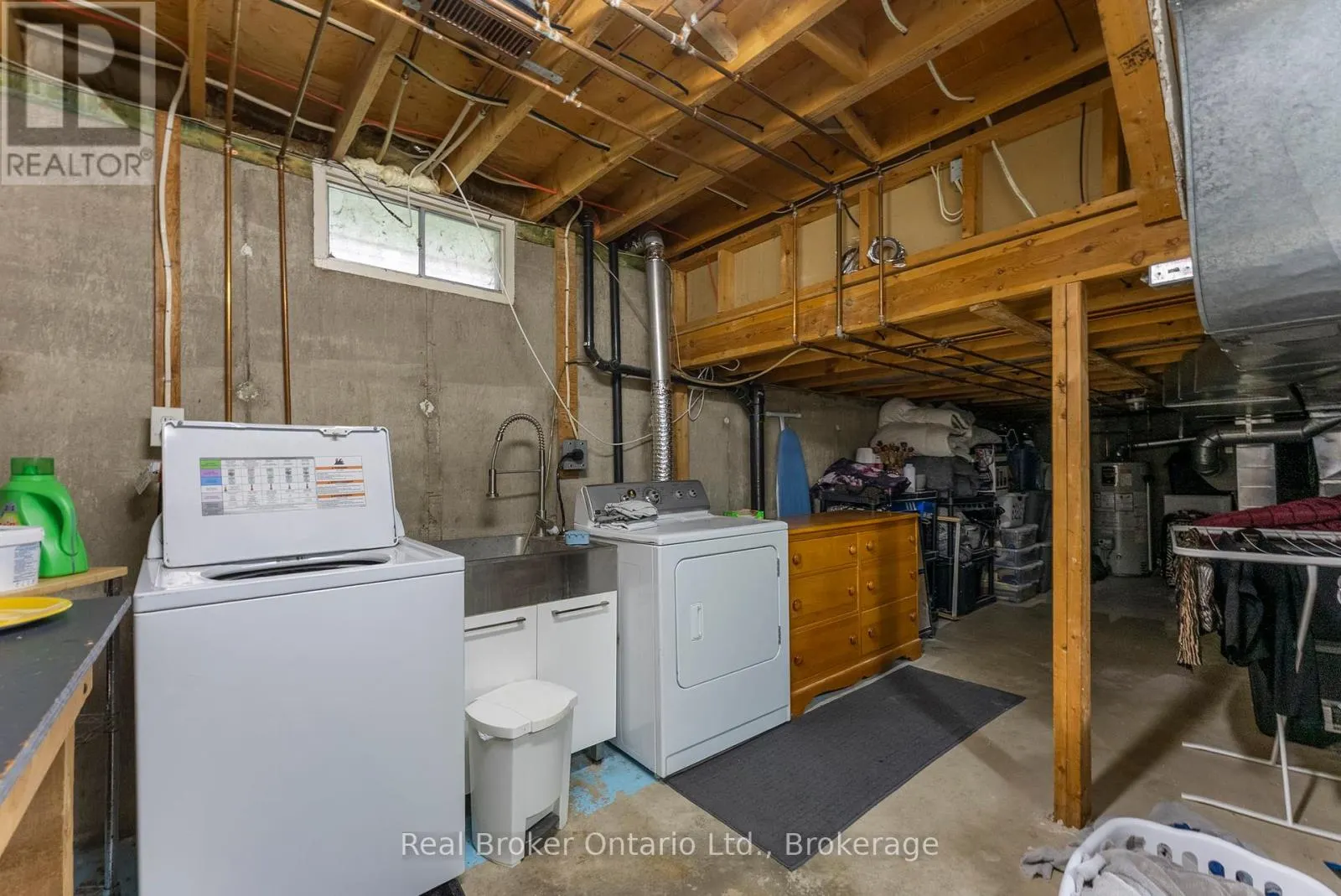 387 LEE AVENUE