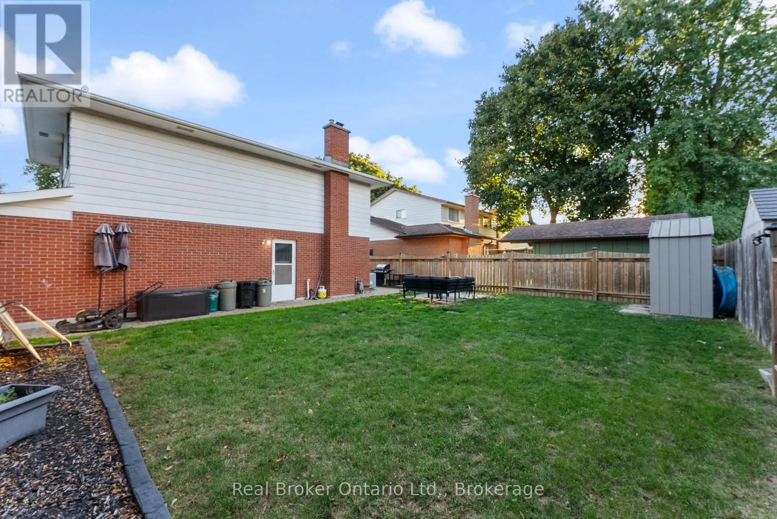 387 LEE AVENUE