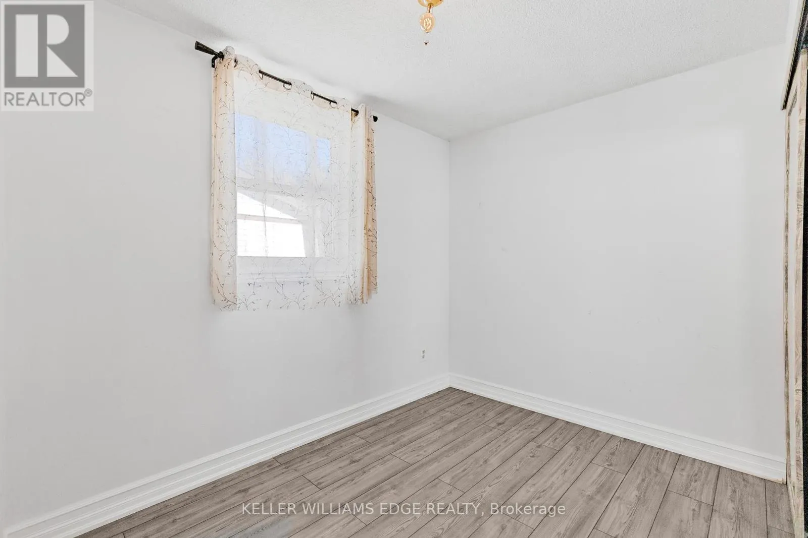 117 GRAYSTONE CRESCENT