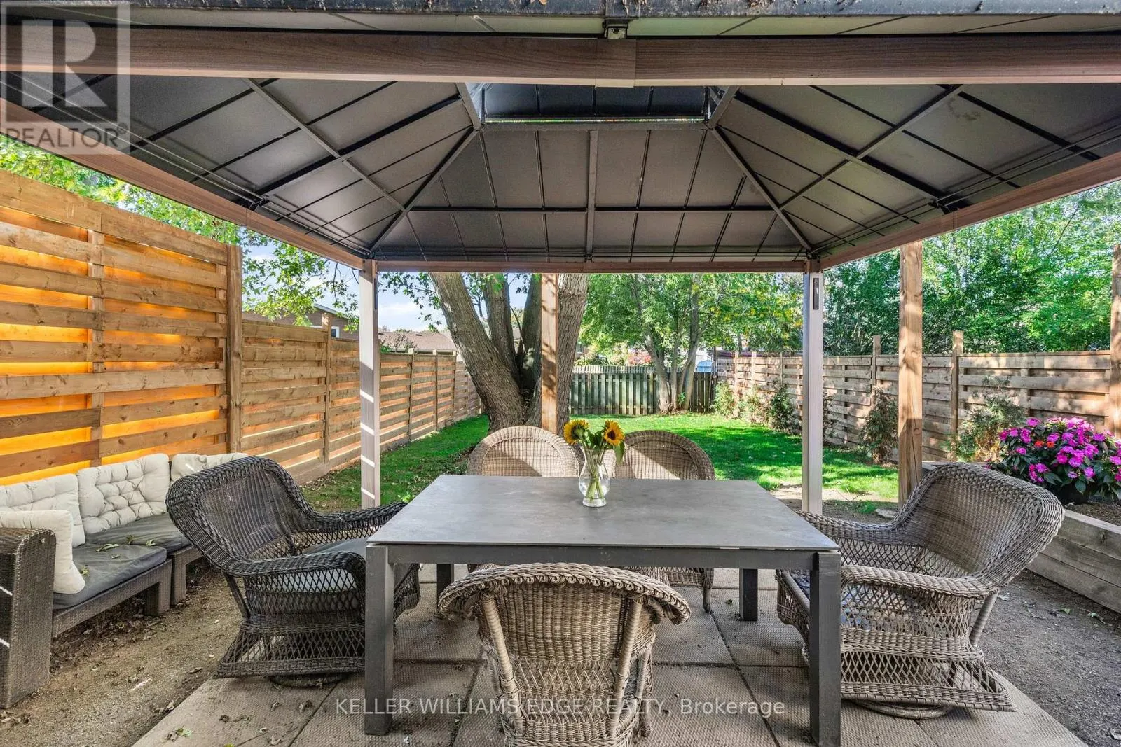 117 GRAYSTONE CRESCENT