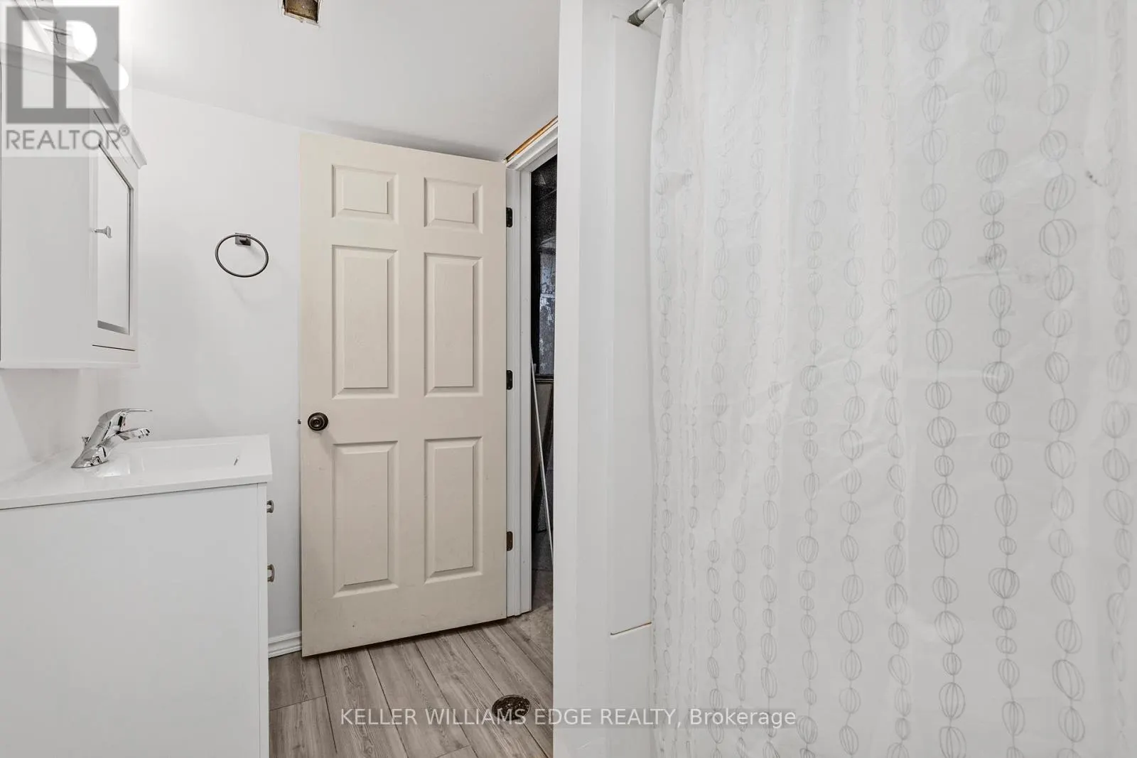 117 GRAYSTONE CRESCENT