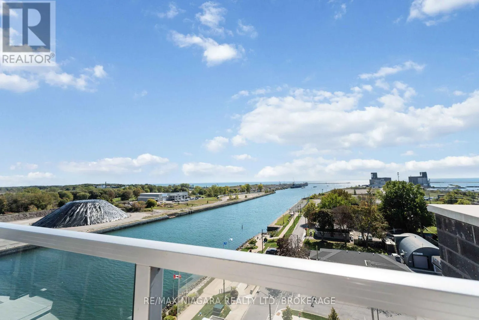 PENTHOUSE UNIT 903 - 118 WEST STREET