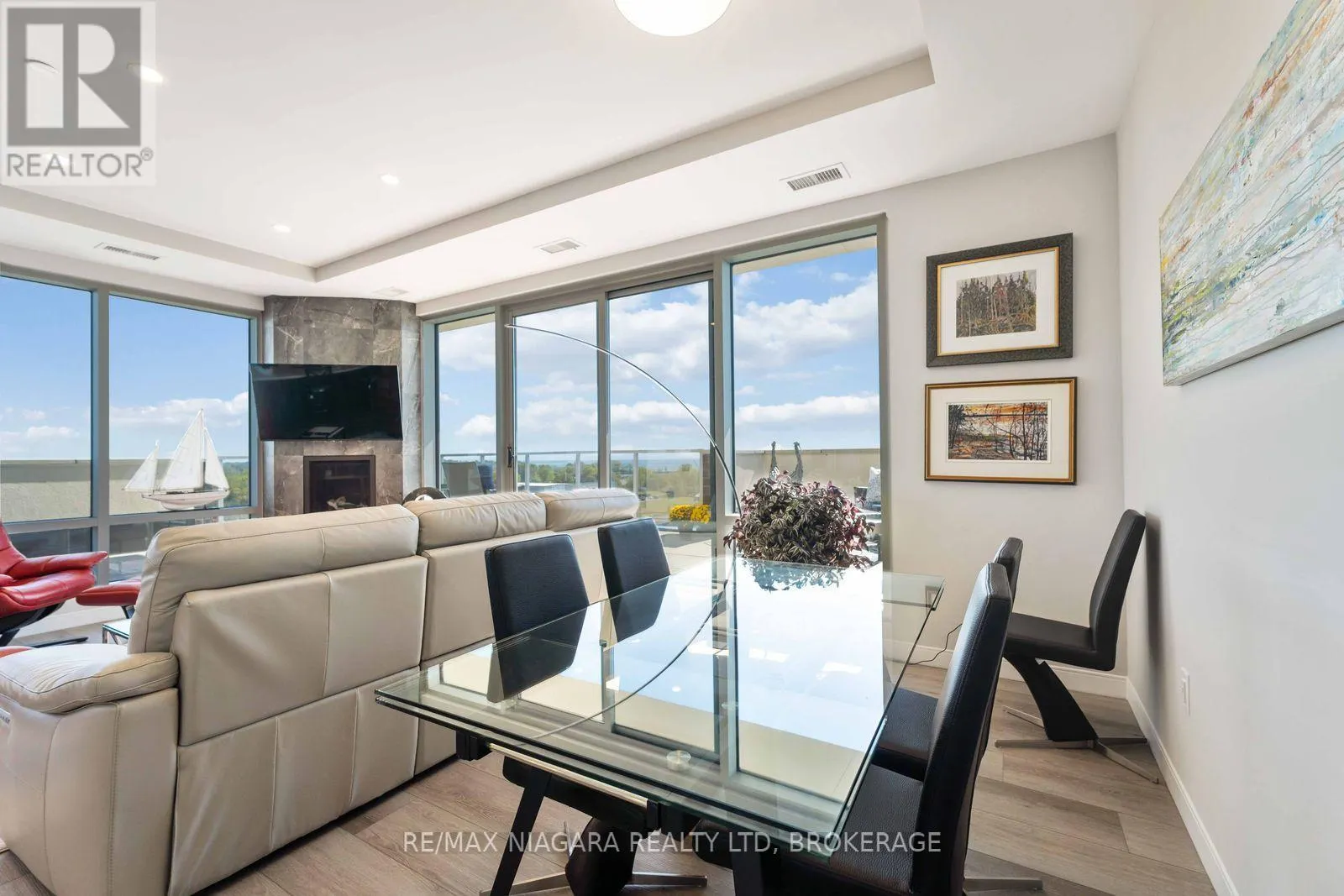 PENTHOUSE UNIT 903 - 118 WEST STREET