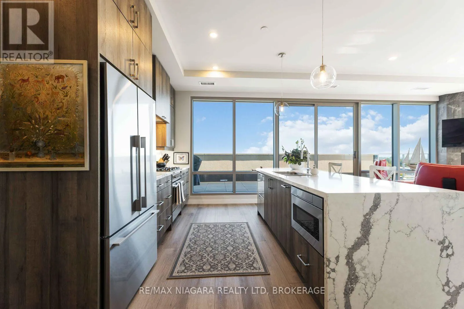 PENTHOUSE UNIT 903 - 118 WEST STREET