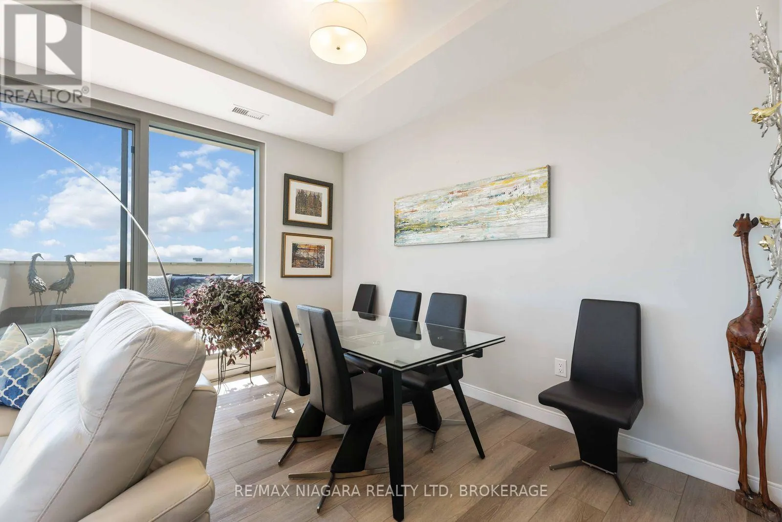 PENTHOUSE UNIT 903 - 118 WEST STREET