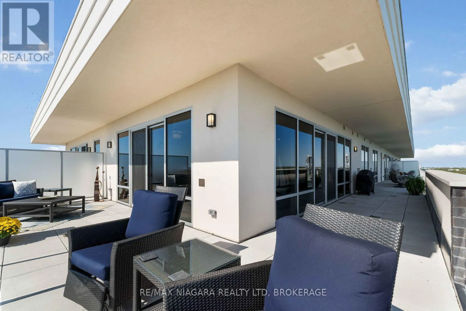 PENTHOUSE UNIT 903 - 118 WEST STREET