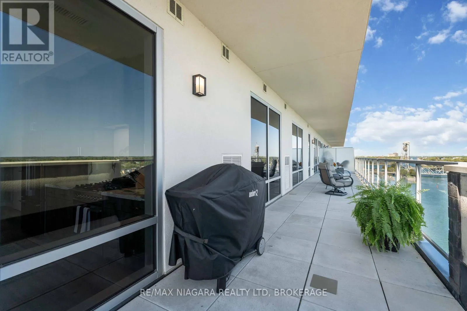 PENTHOUSE UNIT 903 - 118 WEST STREET