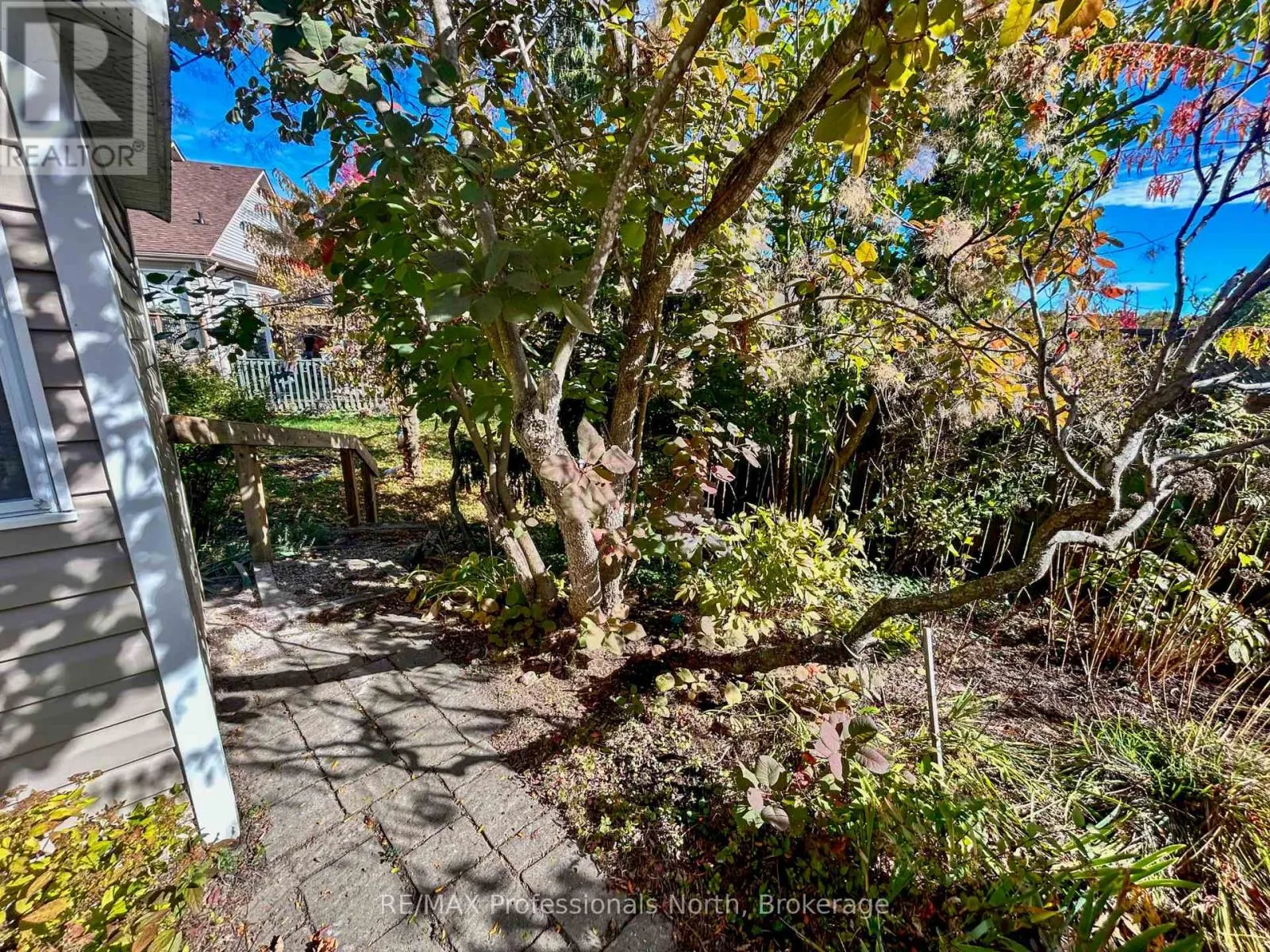1406 HANCOX COURT