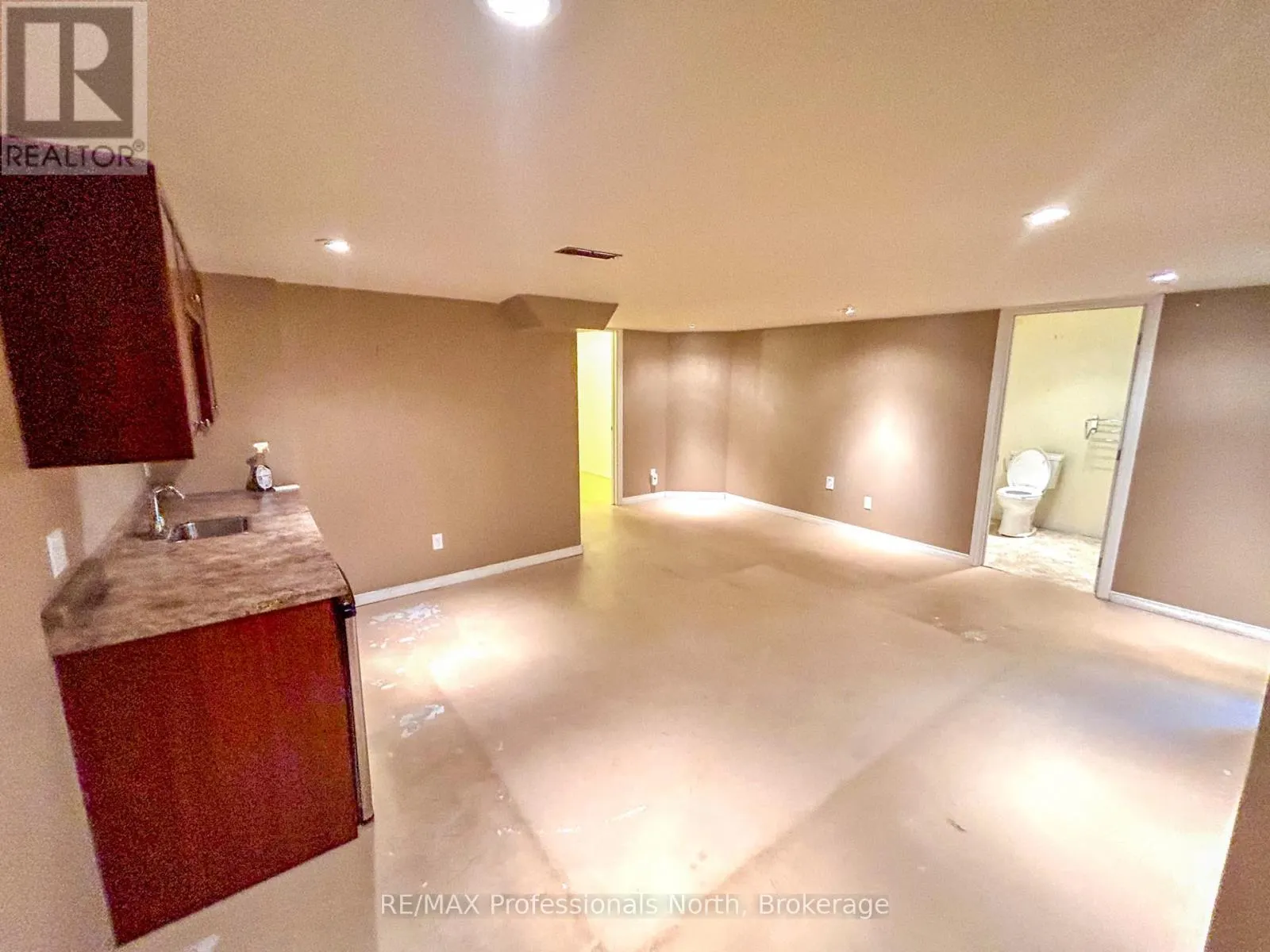 1406 HANCOX COURT
