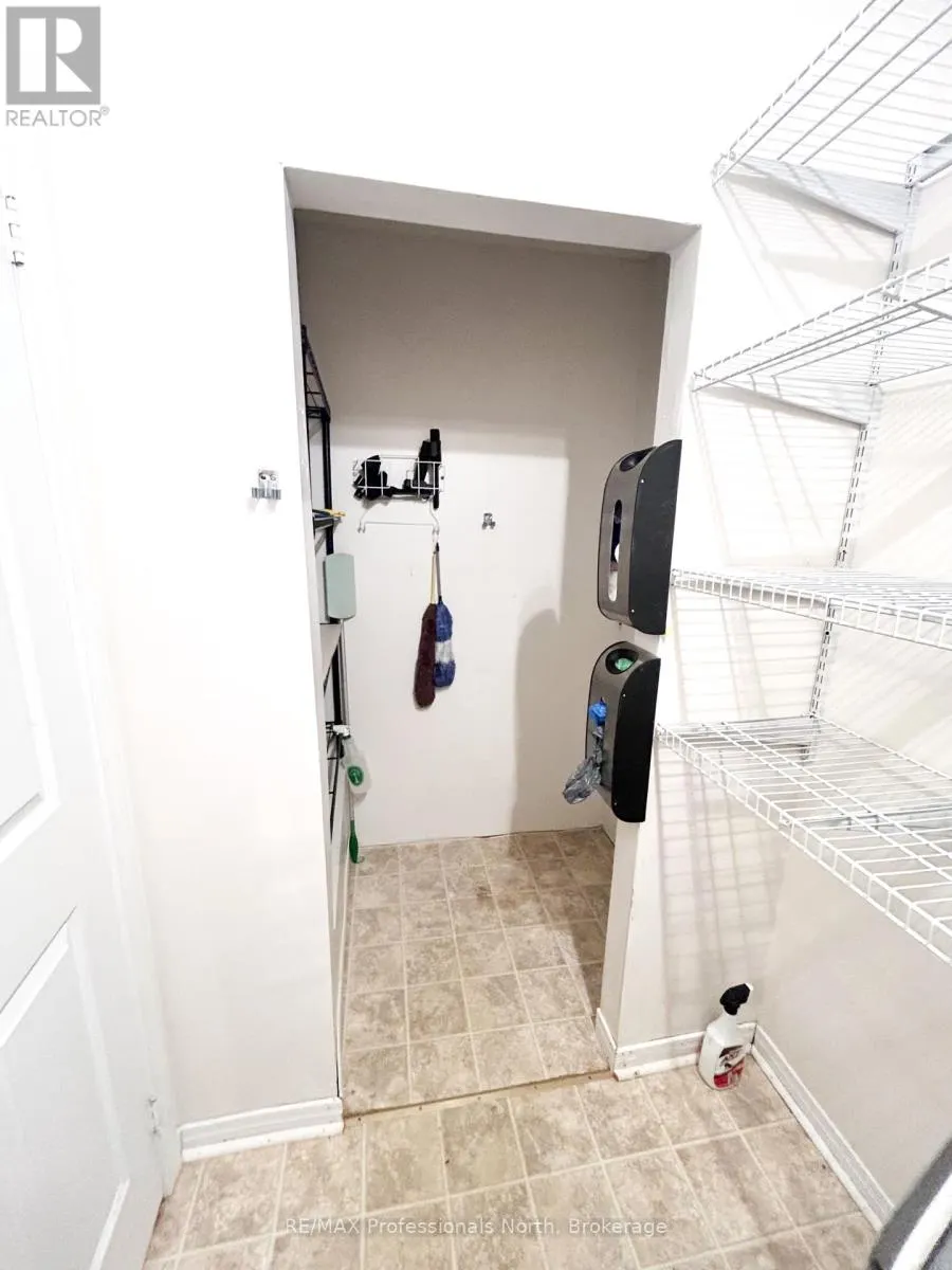 1406 HANCOX COURT