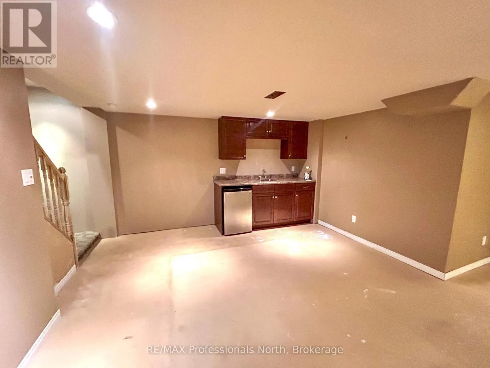 1406 HANCOX COURT