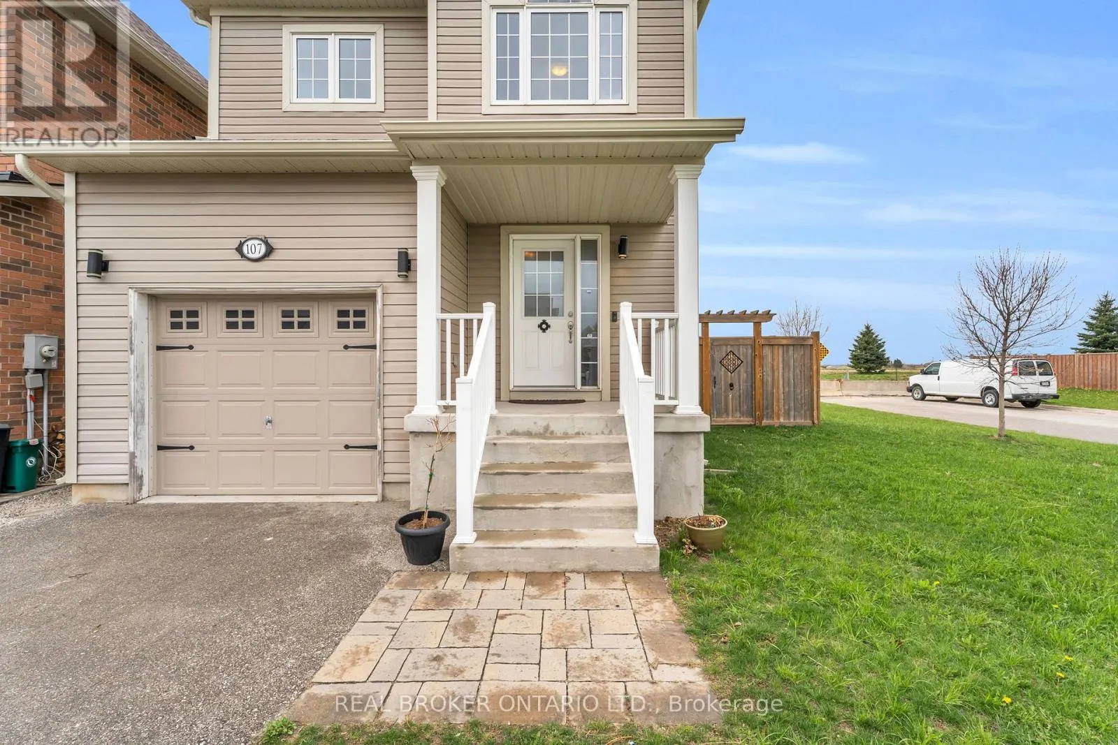 107 COURTNEY STREET