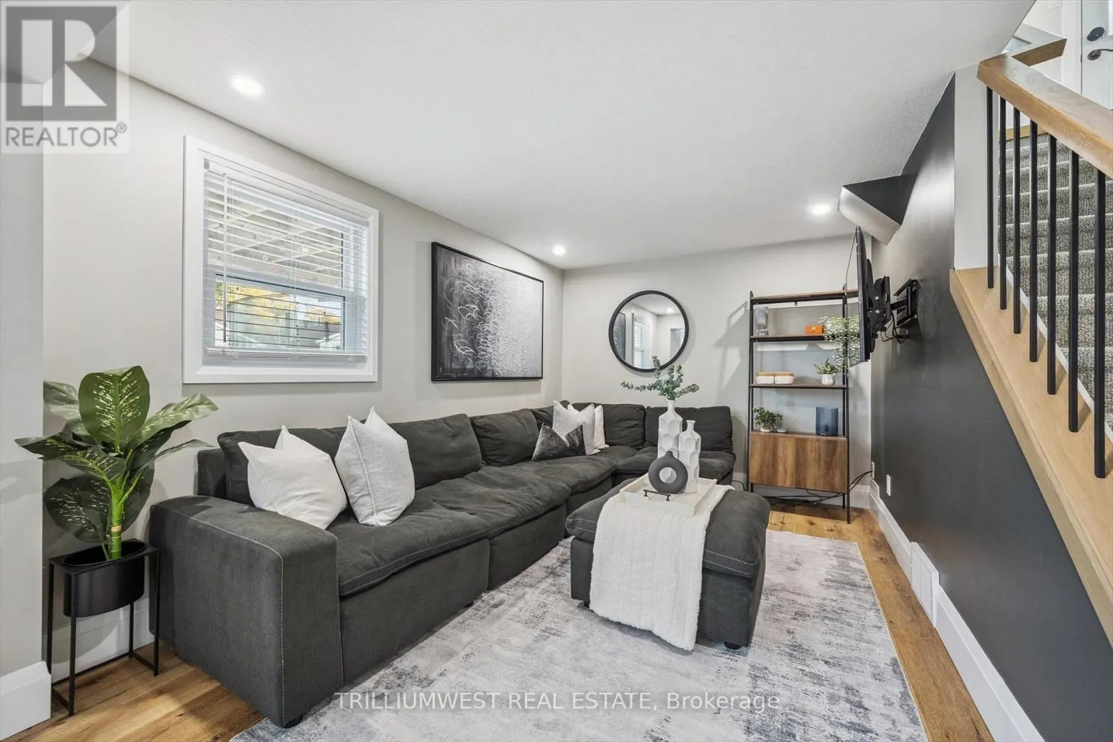 99 DEERWOOD CRESCENT