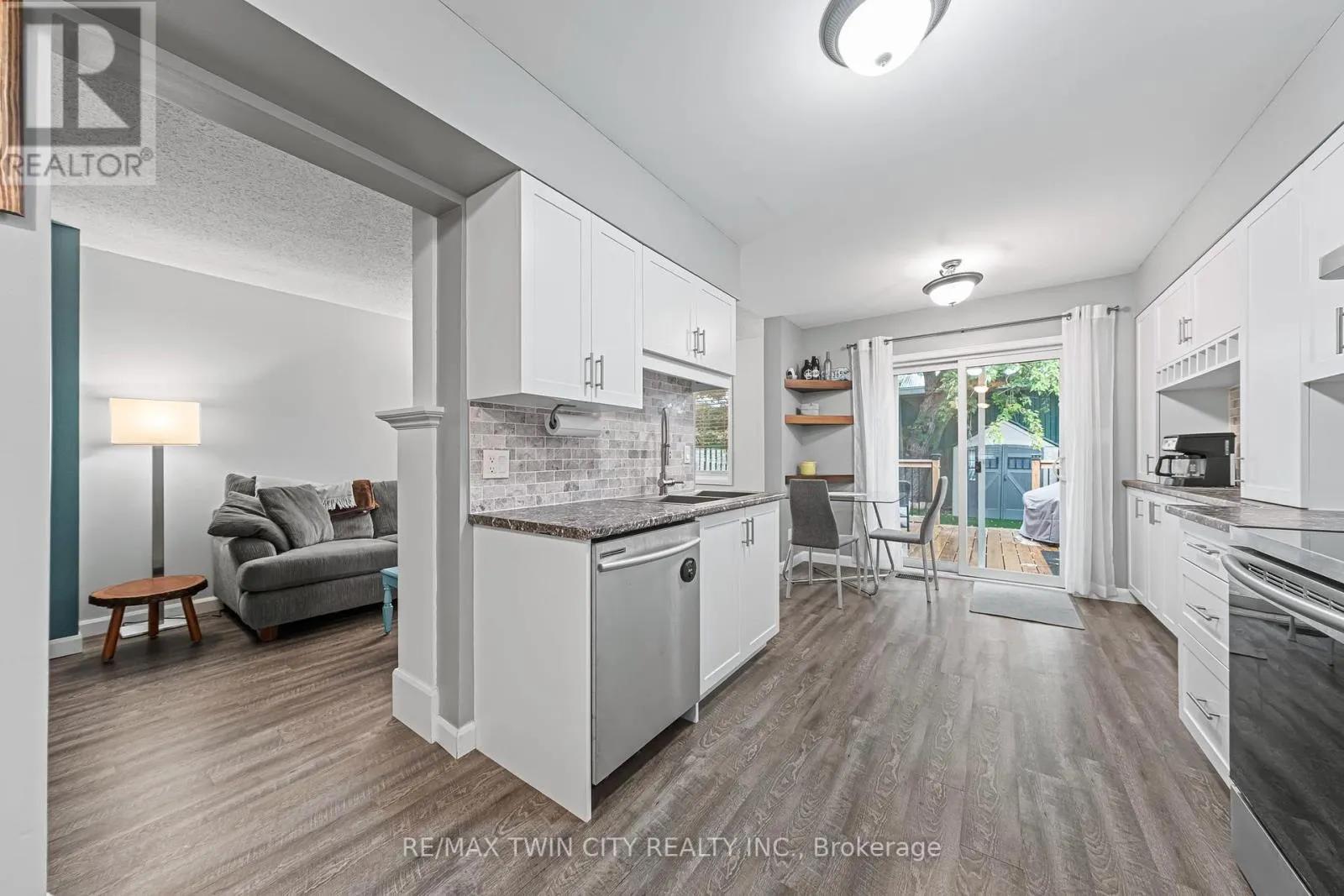 21 GRAYSTONE COURT