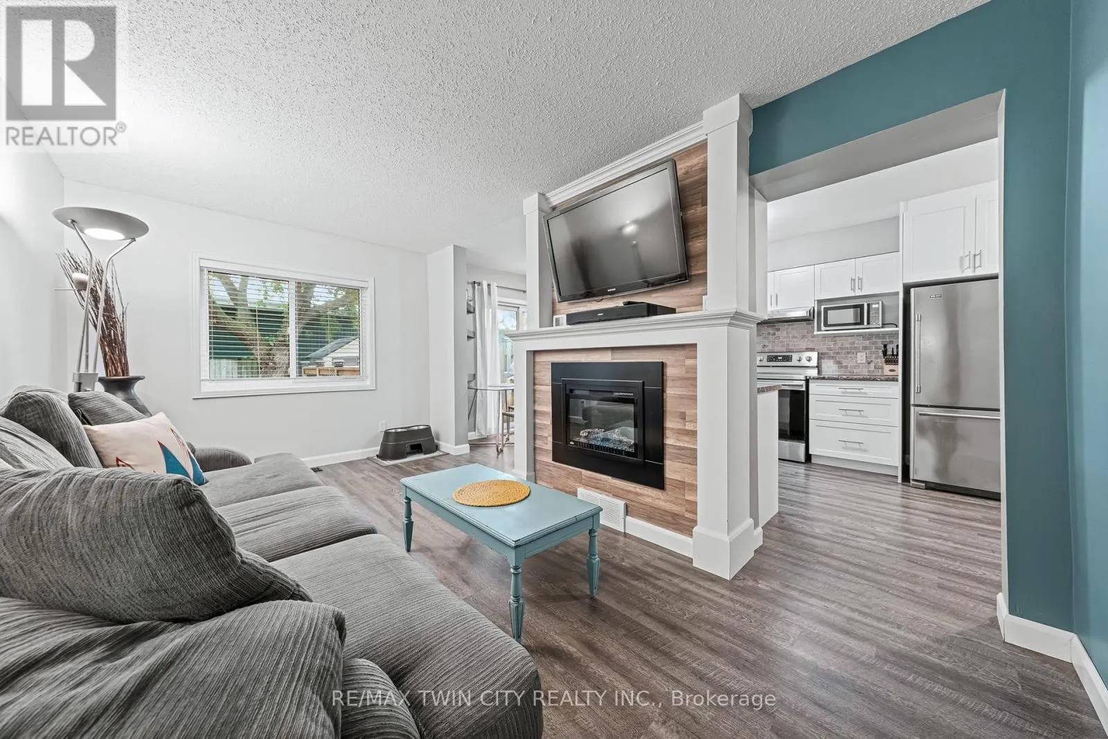 21 GRAYSTONE COURT