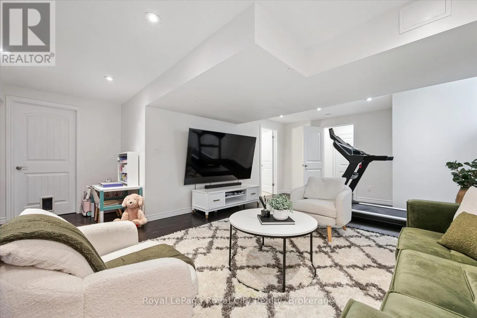 38 BAXTER DRIVE