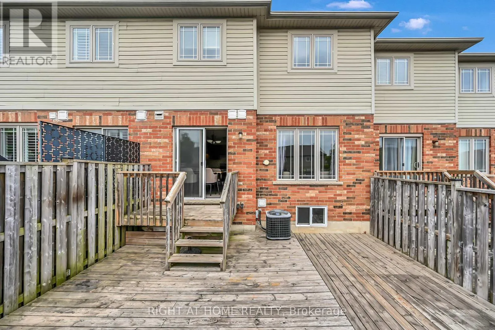 21 - 242 UPPER MOUNT ALBION ROAD