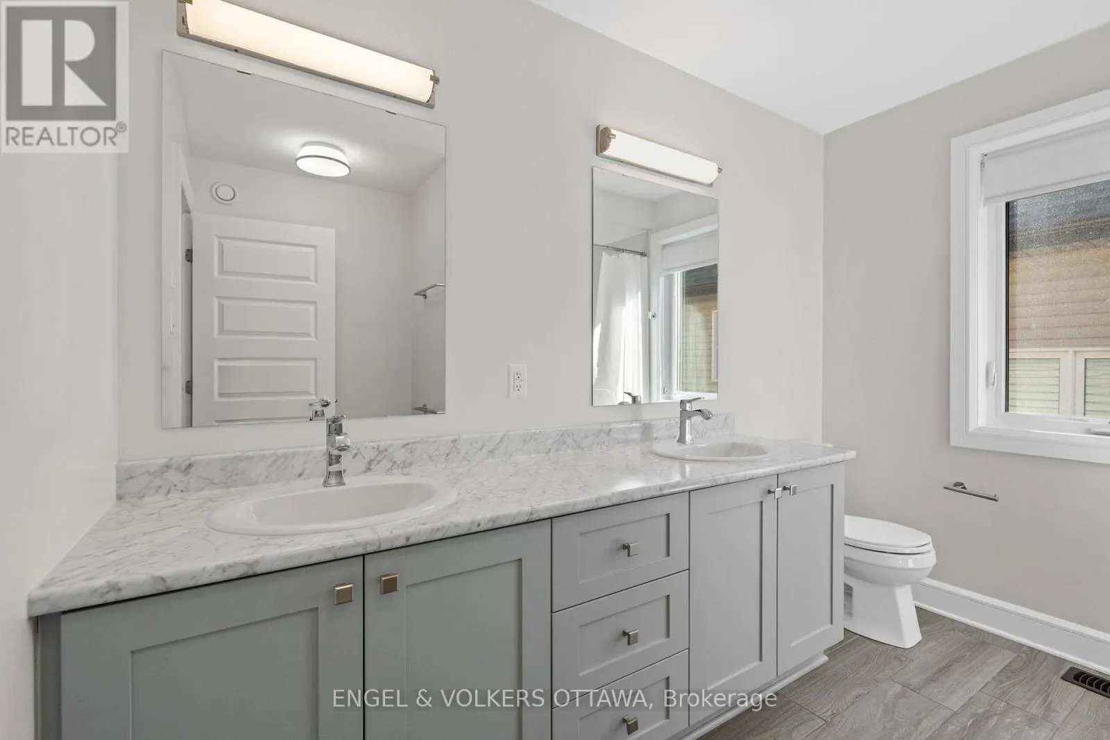 122 HELEN RAPP WAY