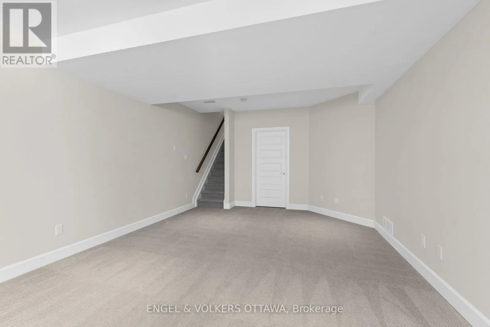 122 HELEN RAPP WAY