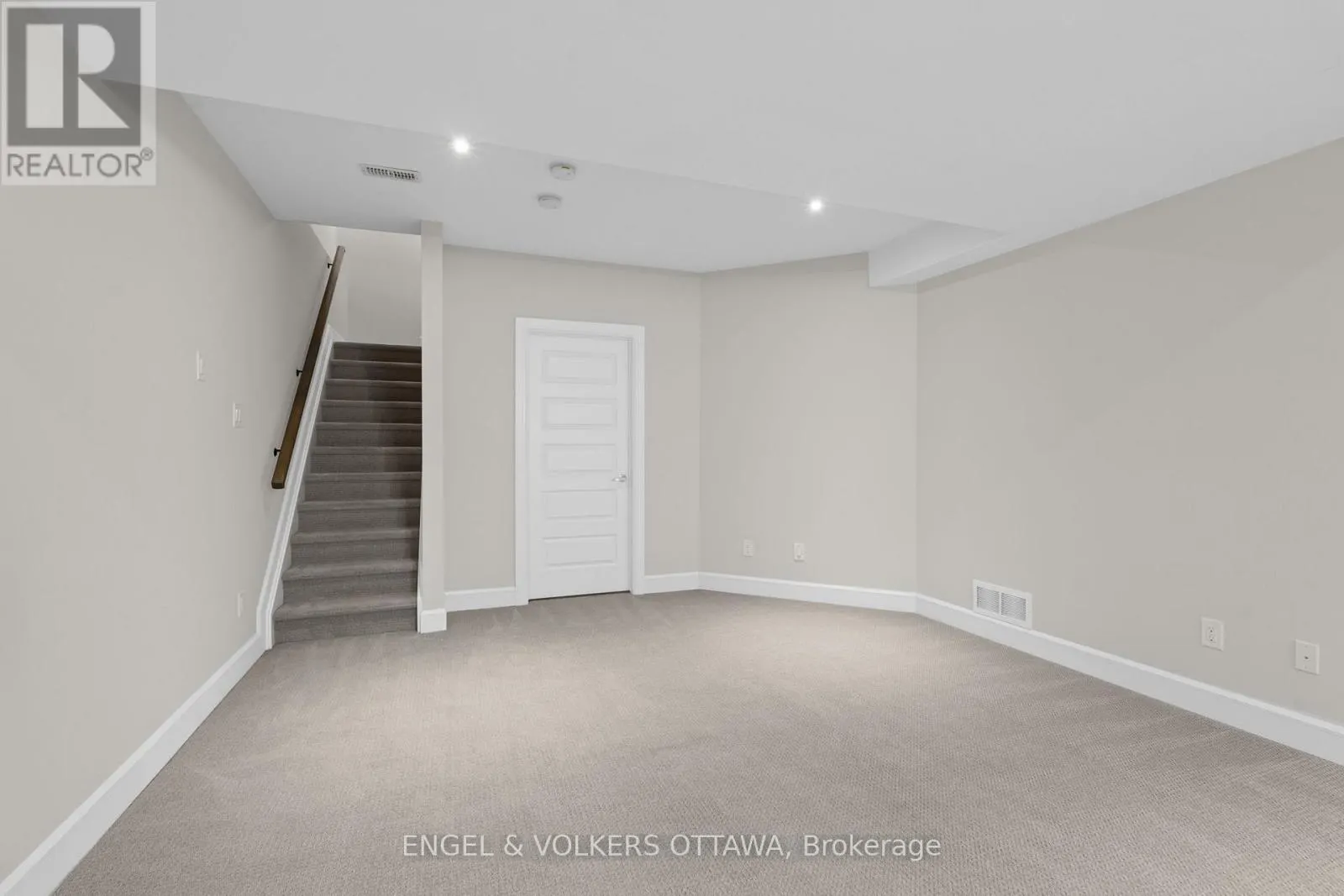 122 HELEN RAPP WAY