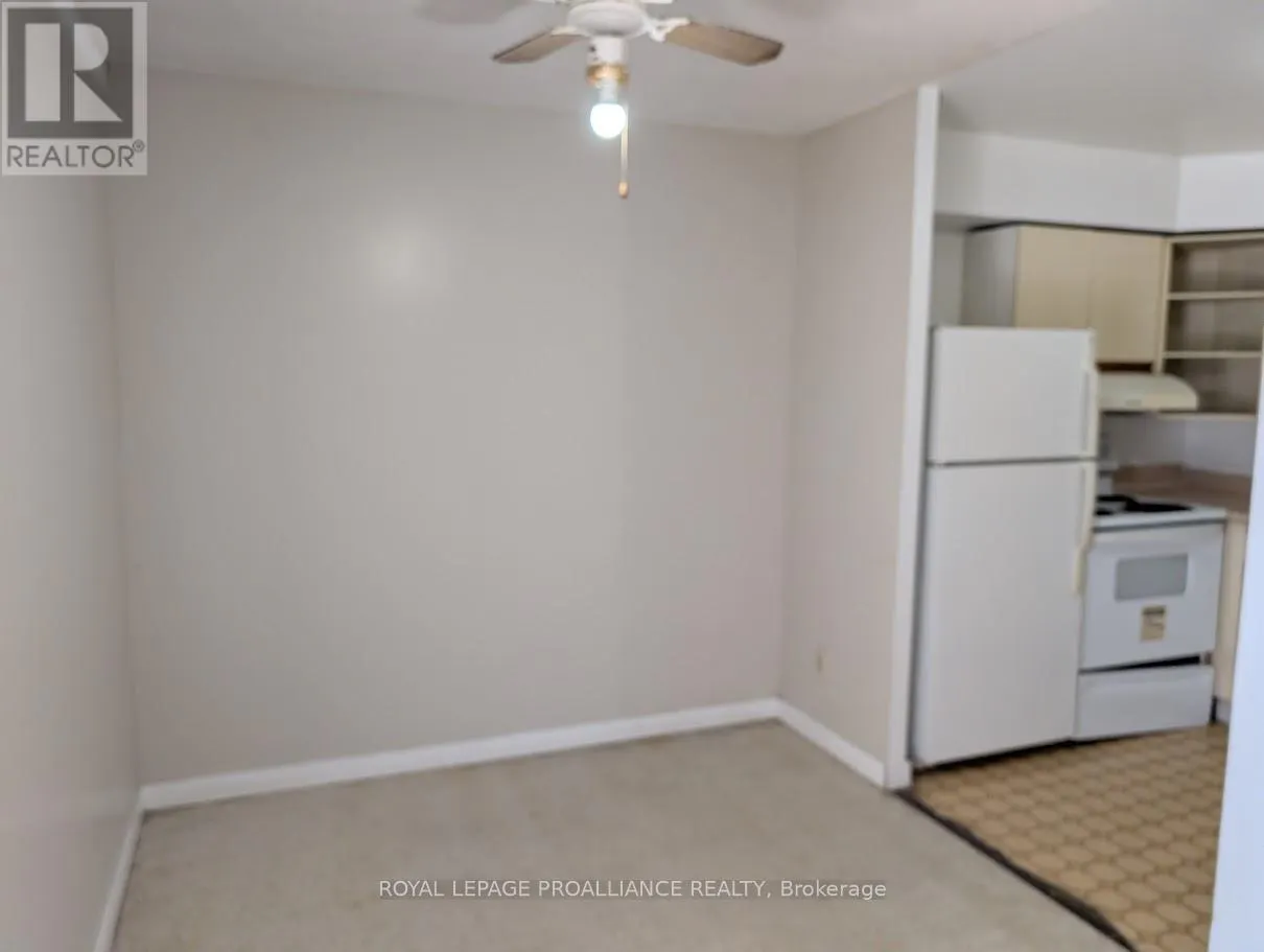 305 - 328 AYLMER STREET N, #305