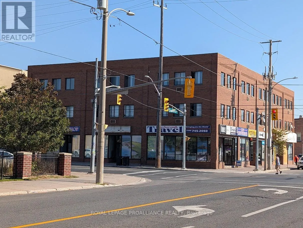305 - 328 AYLMER STREET N, #305