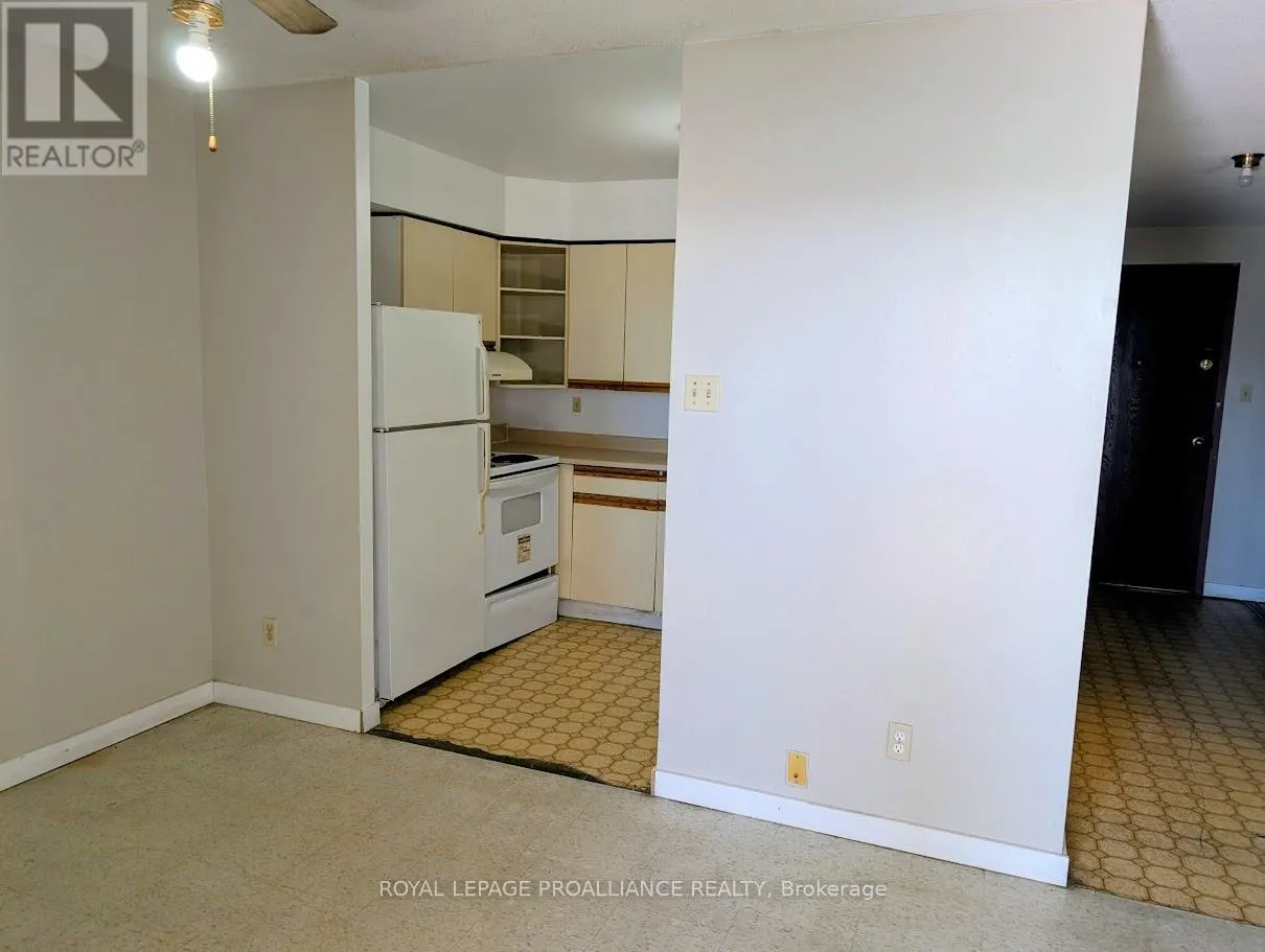 305 - 328 AYLMER STREET N, #305