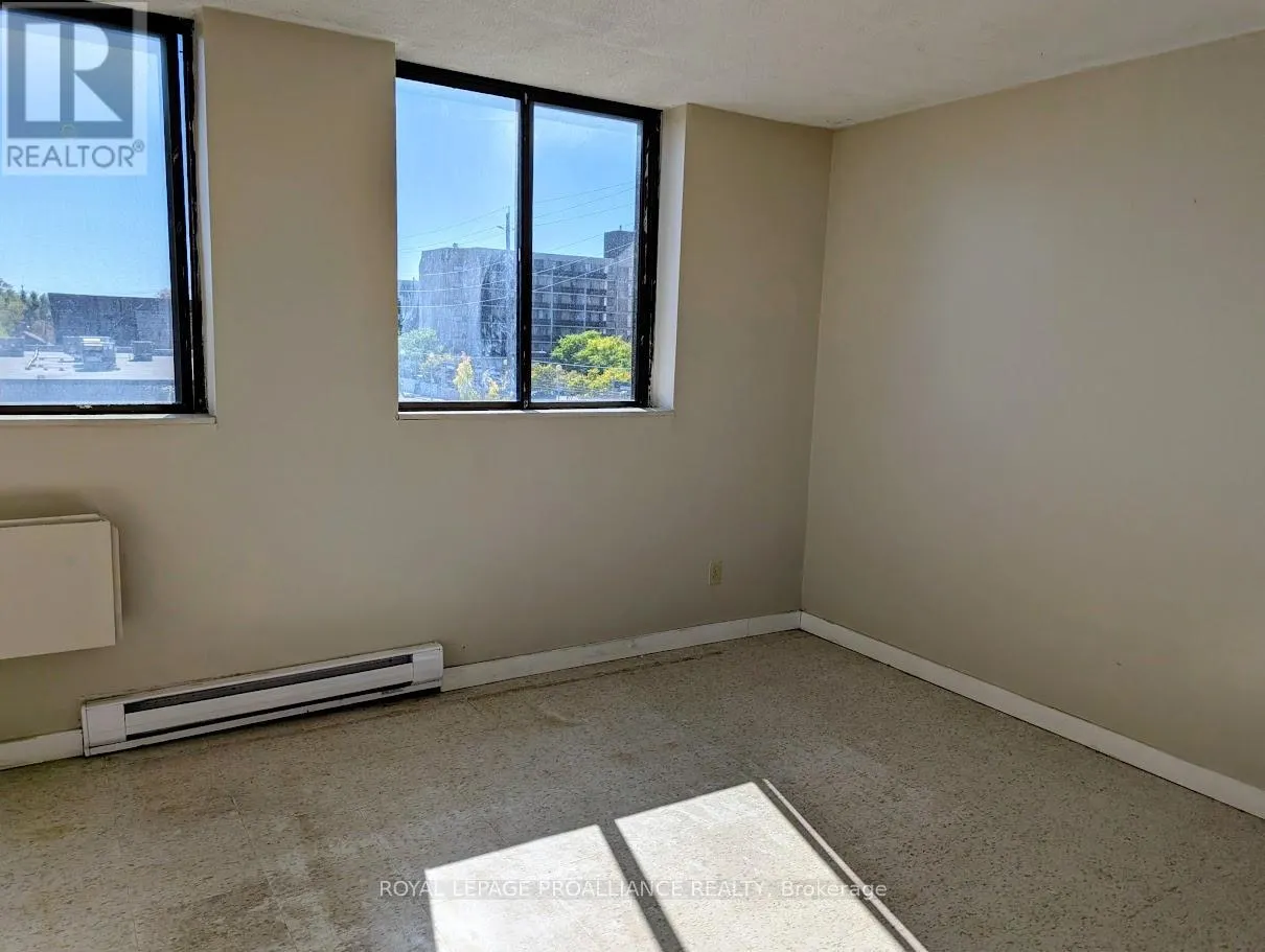 305 - 328 AYLMER STREET N, #305