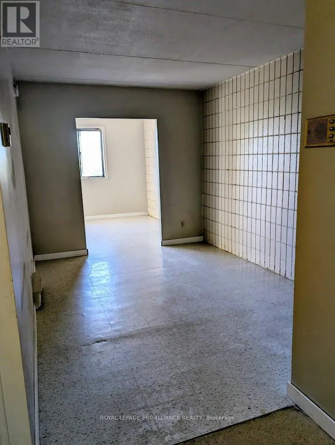 34 - 1837 LANSDOWNE STREET W, #34