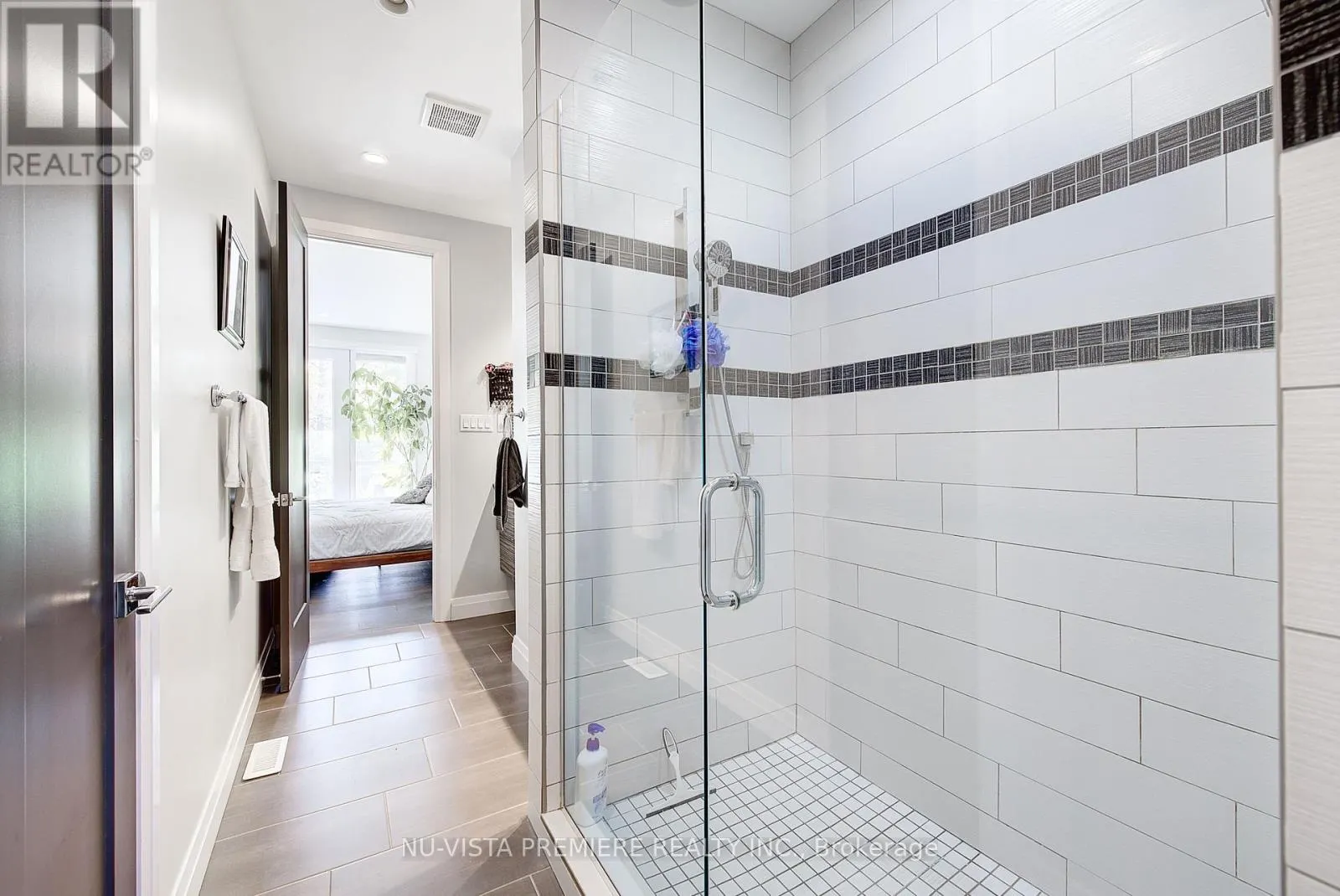 16 - 433 HYDE PARK ROAD, #16