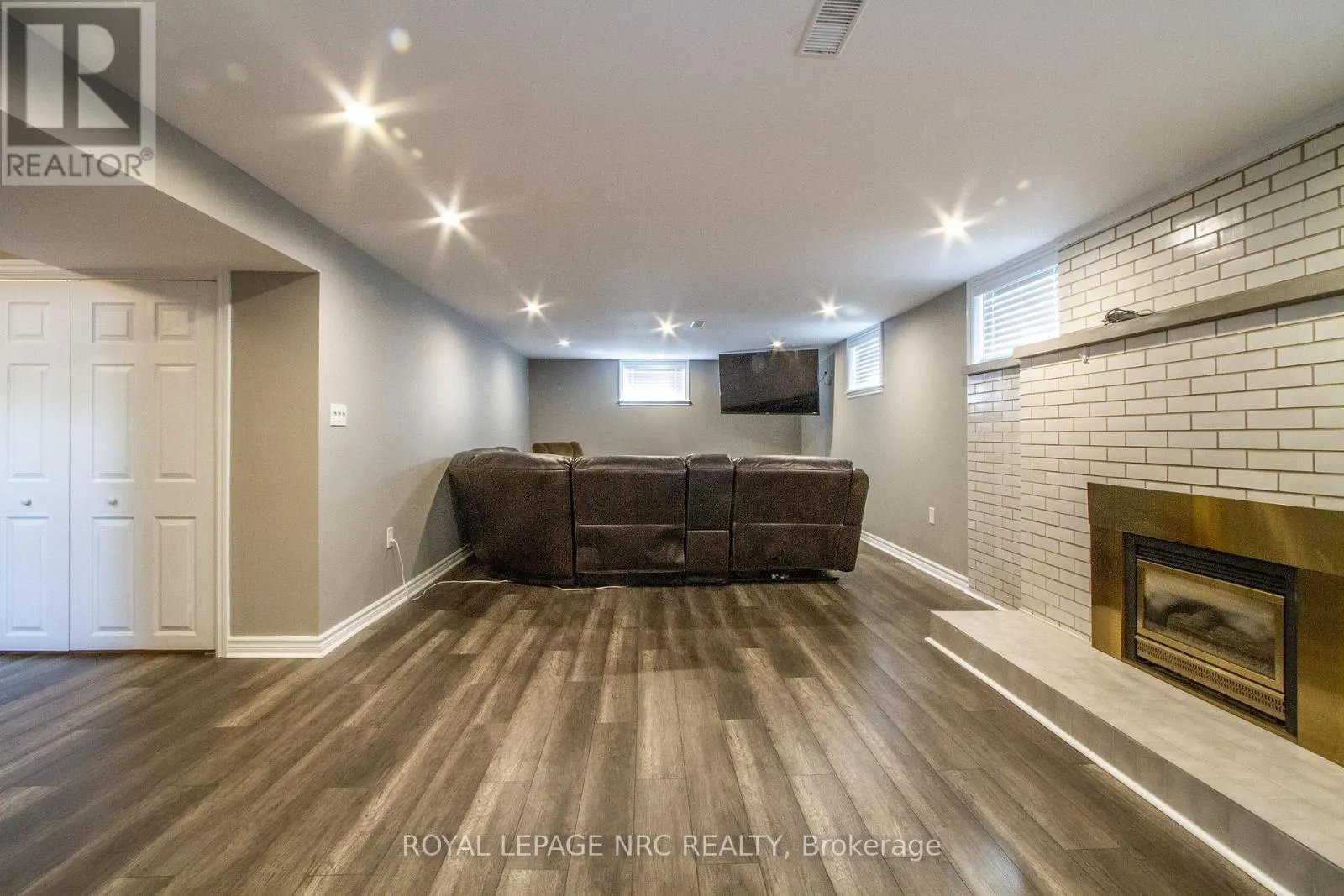 3639 GLENWOOD PLACE