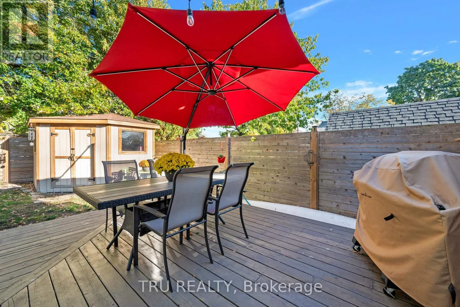 189 ST LAURENT BOULEVARD