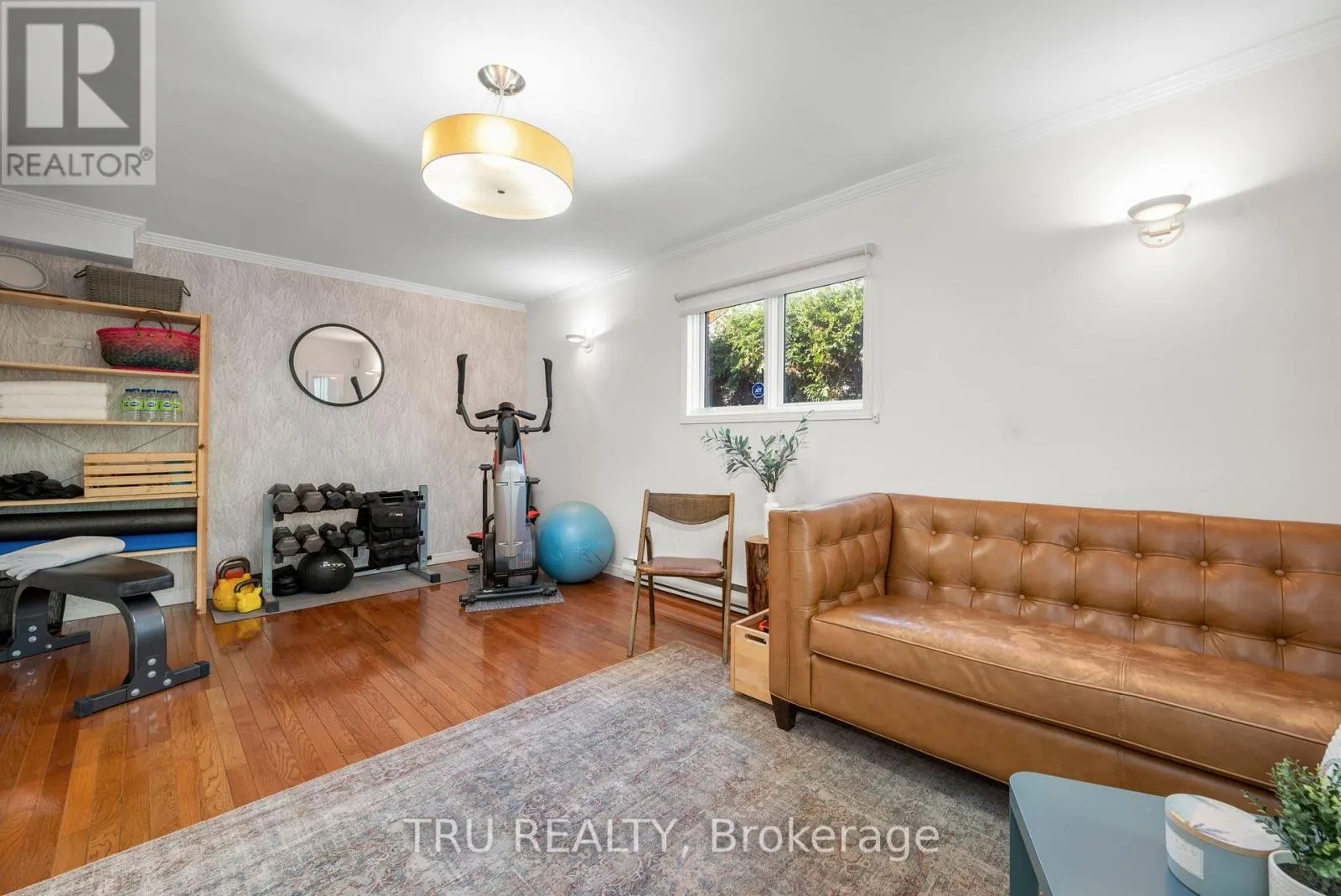 189 ST LAURENT BOULEVARD