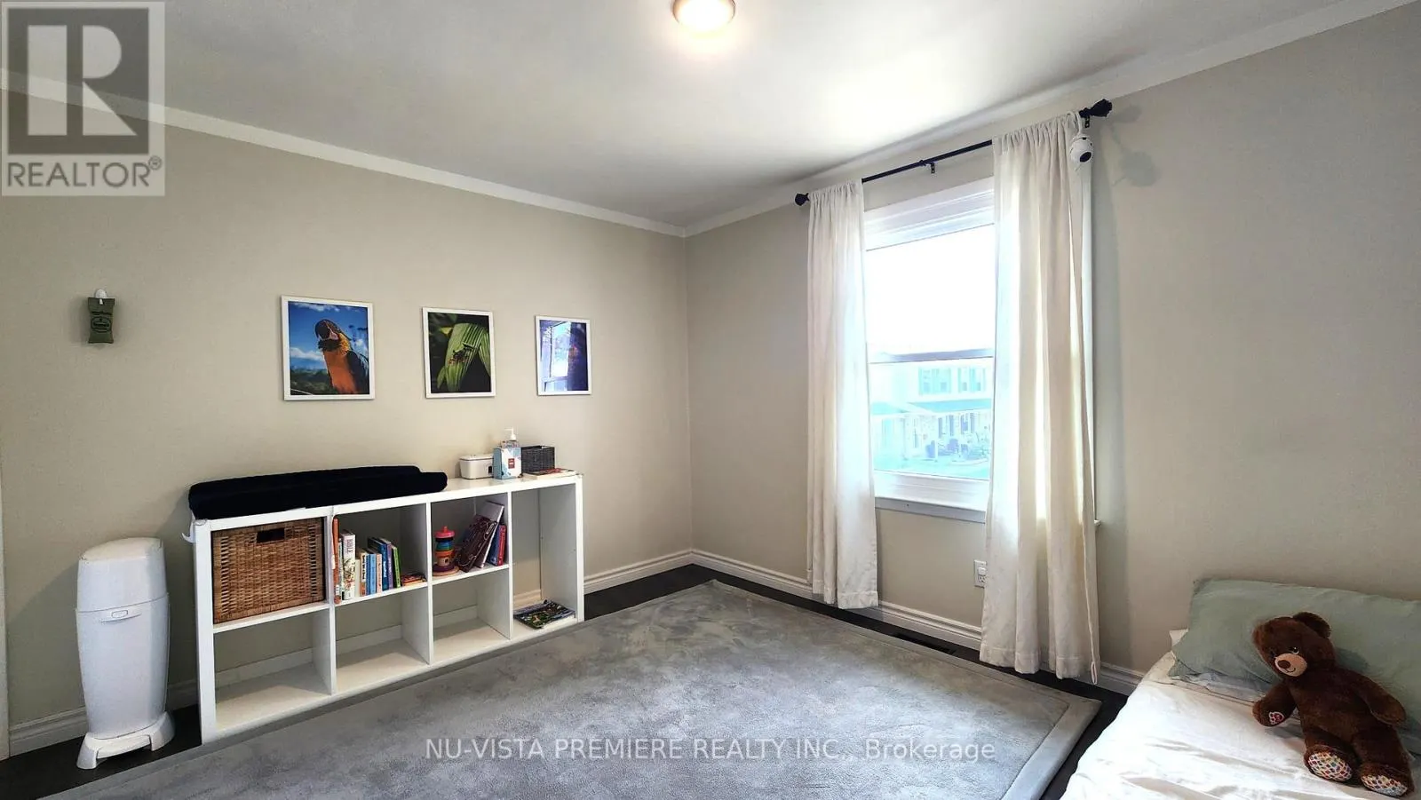 E - 143 WELLESLEY CRESCENT, #E