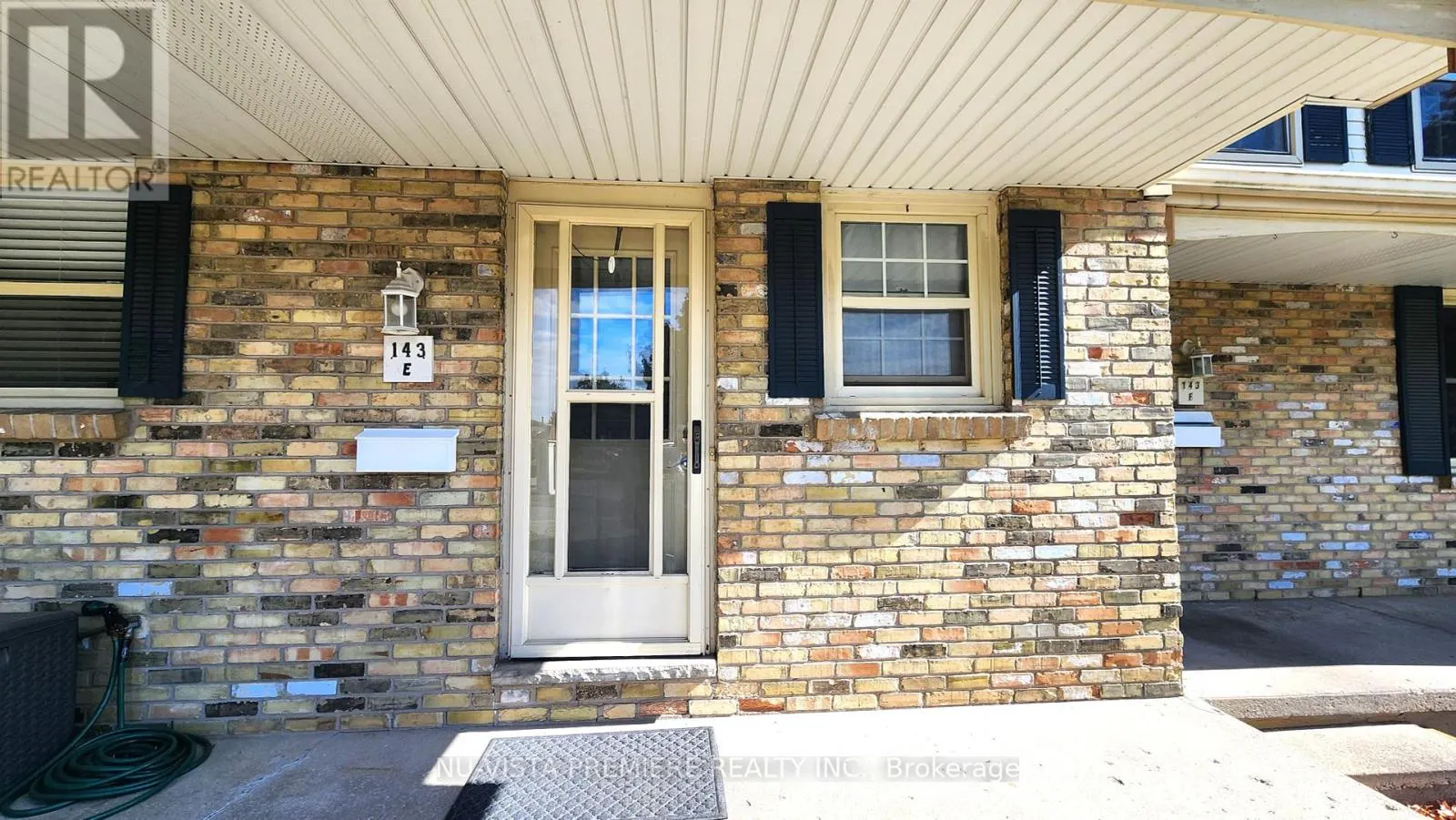 E - 143 WELLESLEY CRESCENT, #E