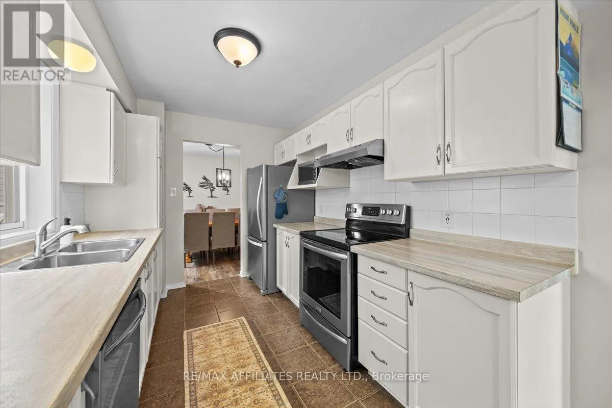 93 SPRINGCREEK CRESCENT