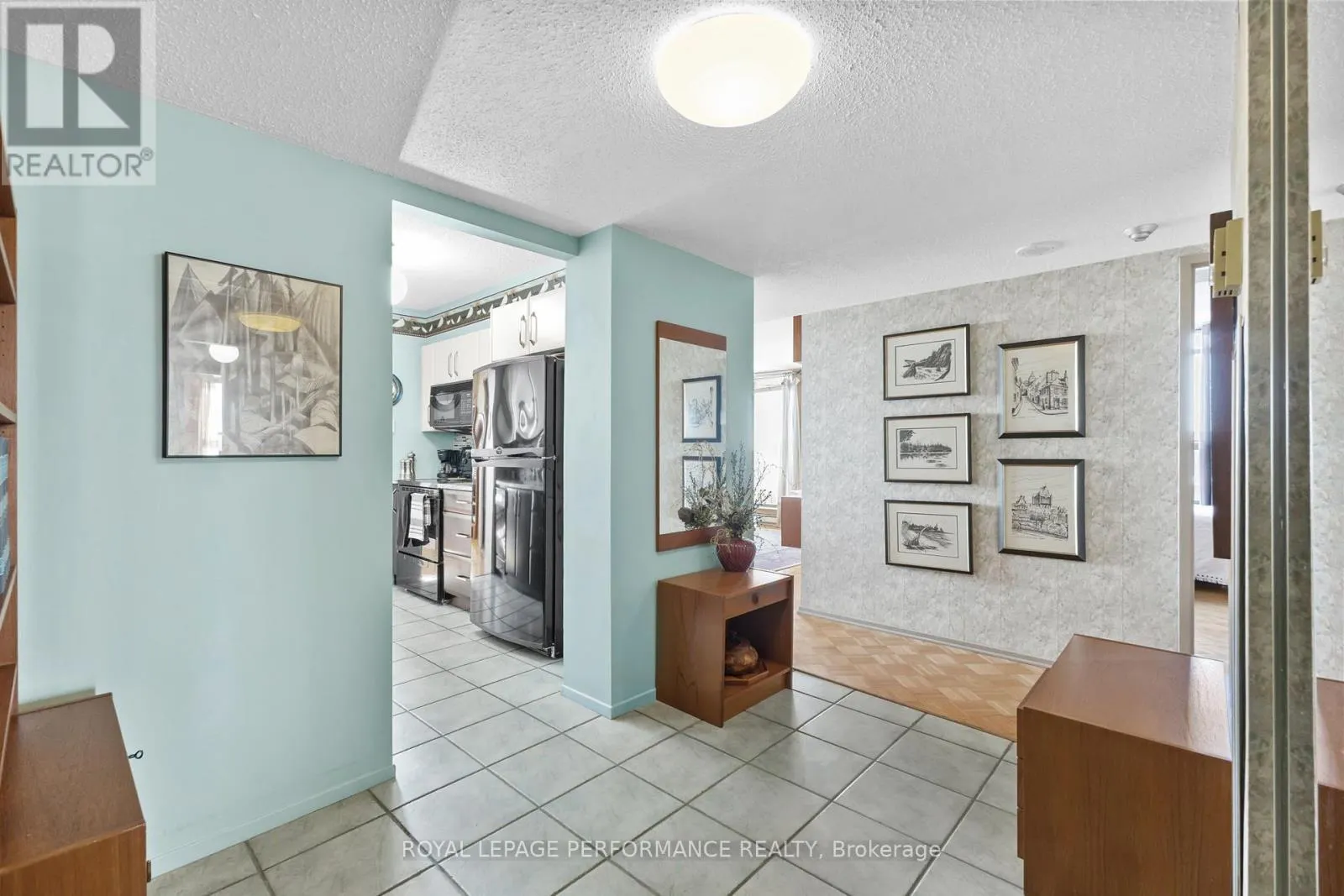 1610 - 200 LAFONTAINE AVENUE