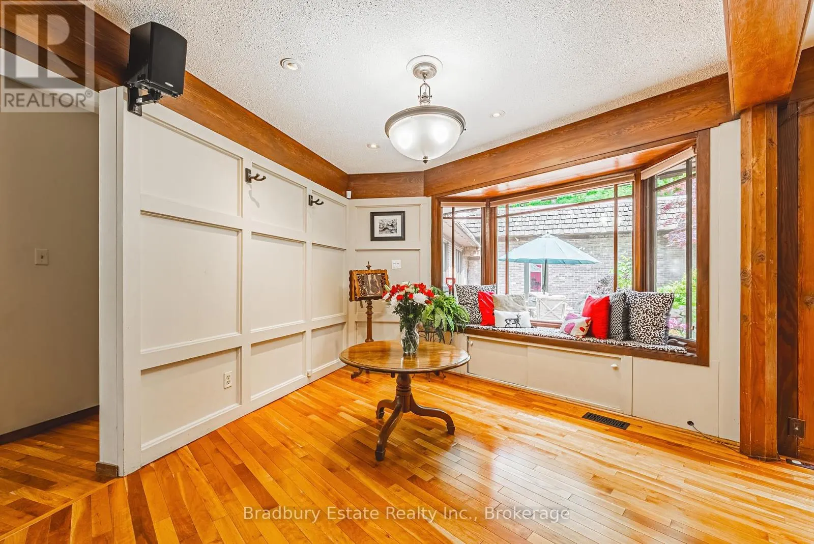 128 BUNKER HILL DRIVE