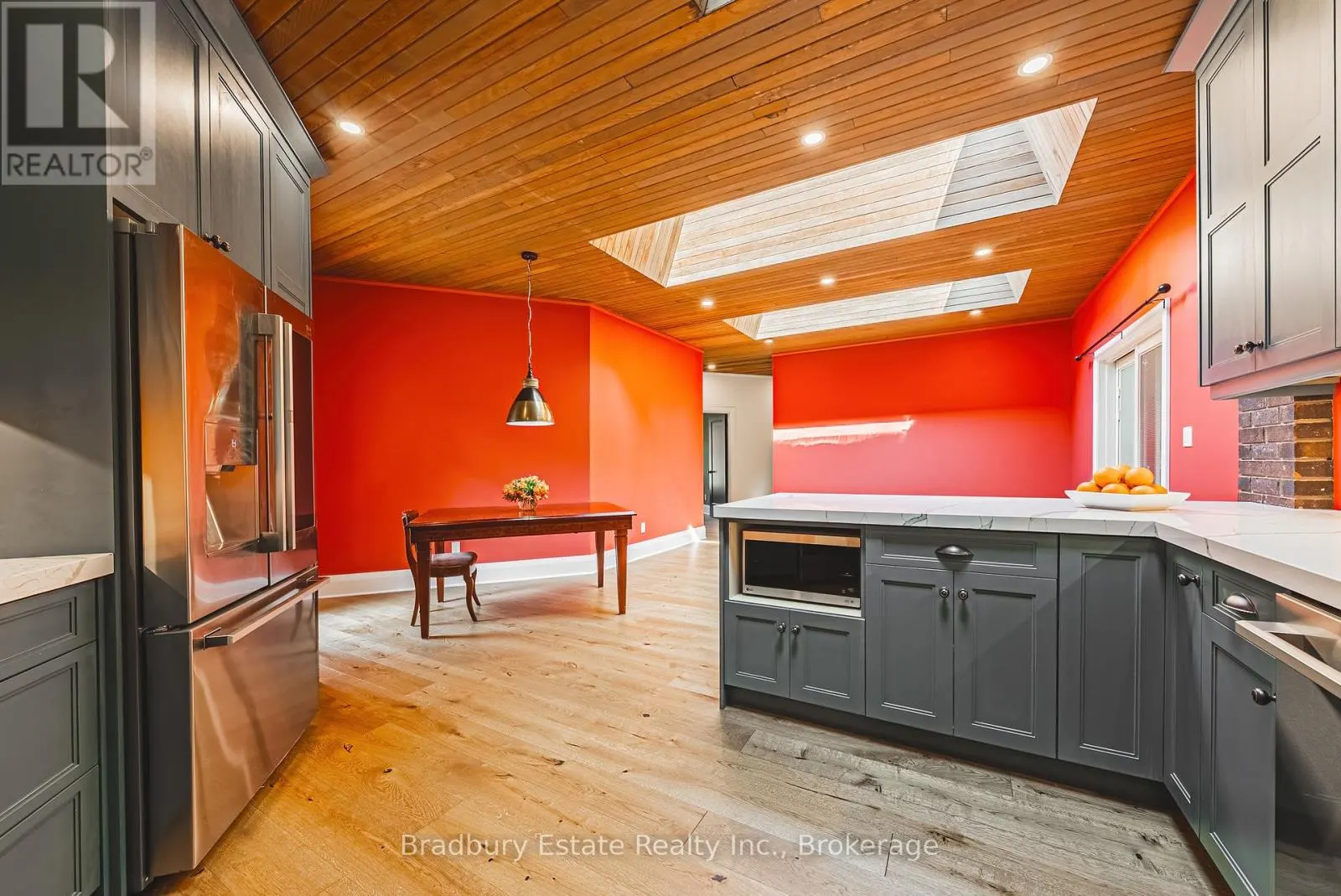 128 BUNKER HILL DRIVE