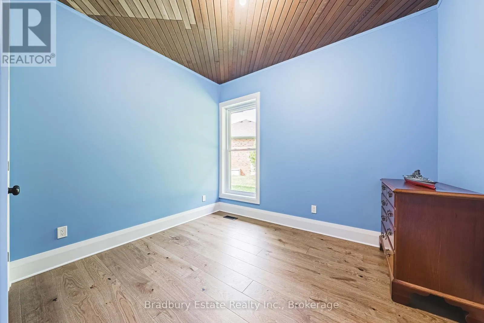 128 BUNKER HILL DRIVE