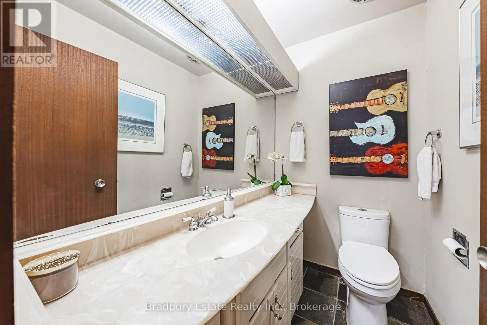 128 BUNKER HILL DRIVE