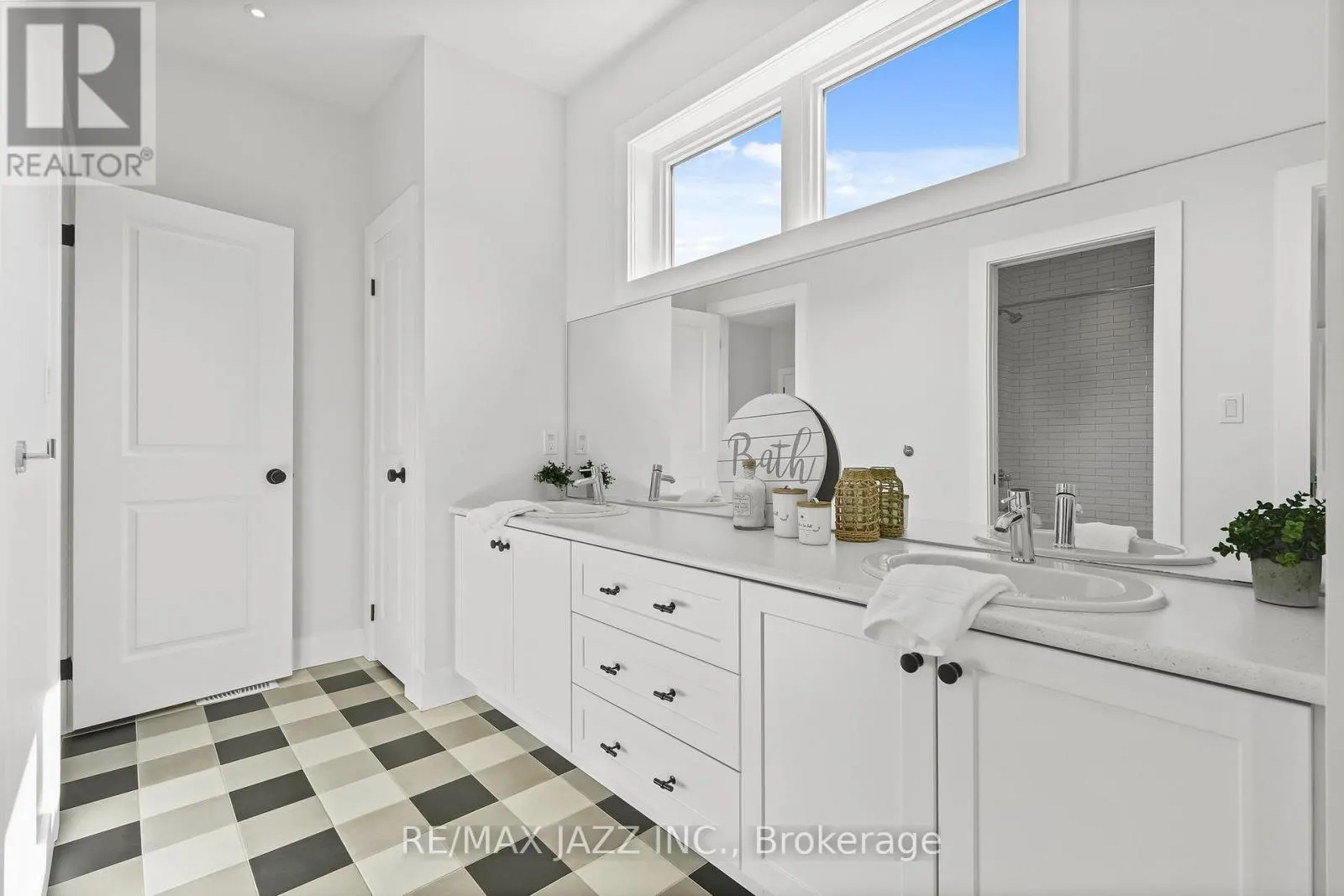 48 PLEASANT VIEW CRESCENT