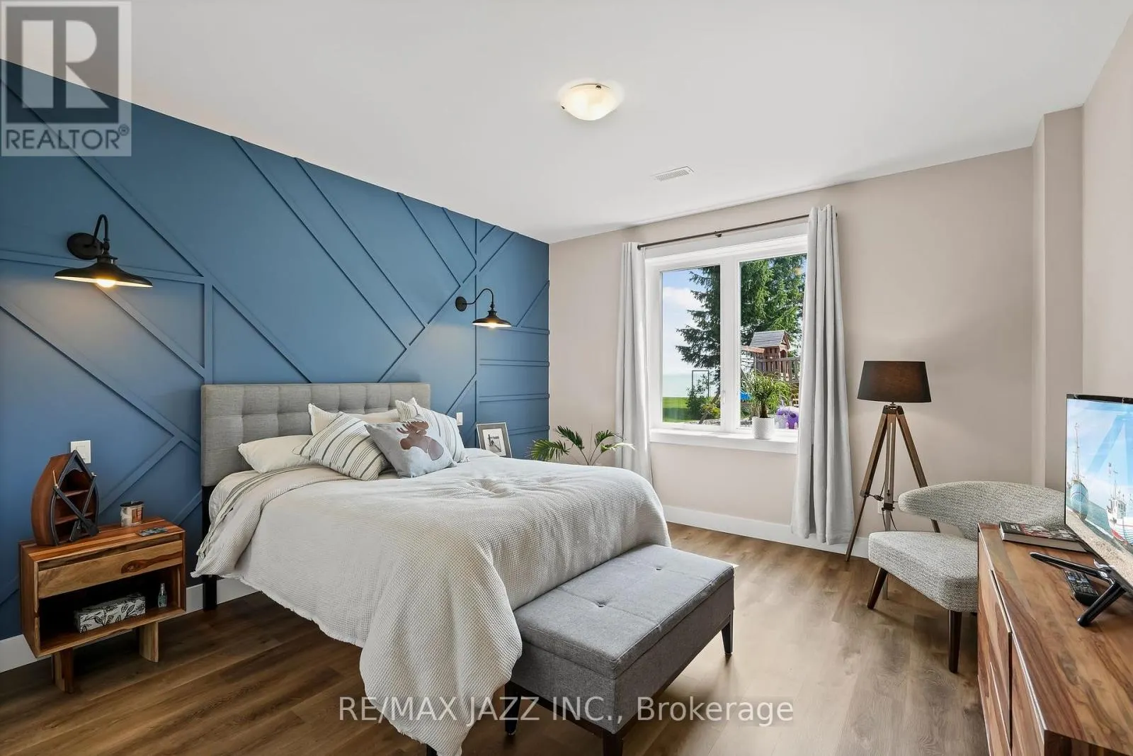 48 PLEASANT VIEW CRESCENT