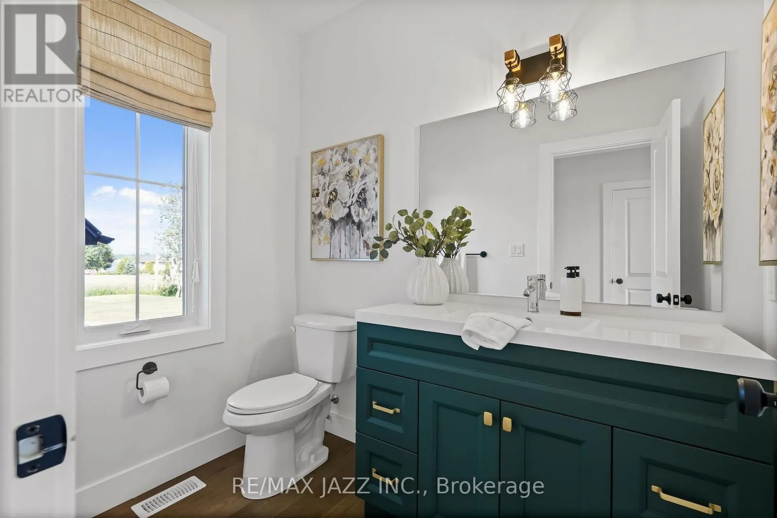 48 PLEASANT VIEW CRESCENT