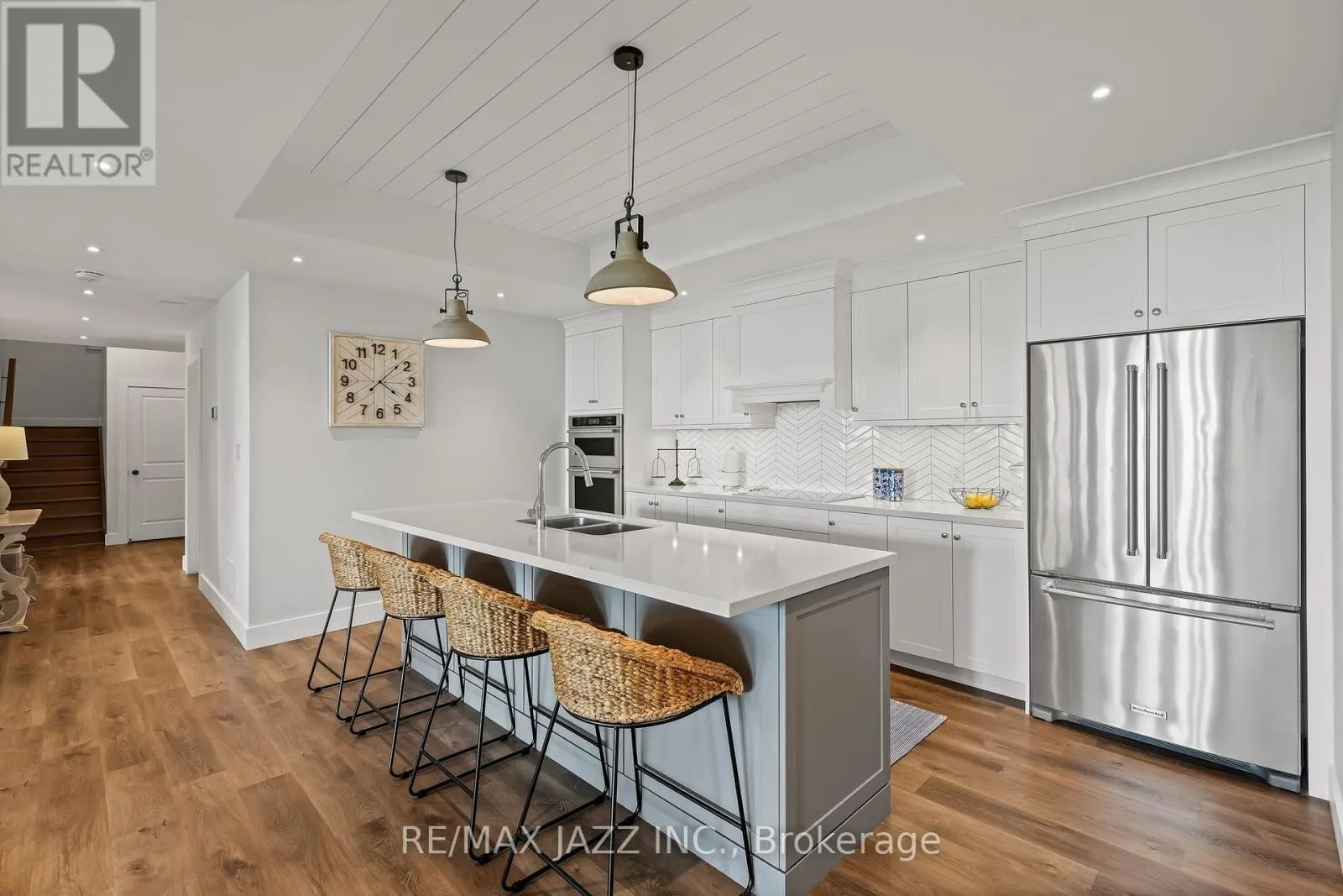 48 PLEASANT VIEW CRESCENT