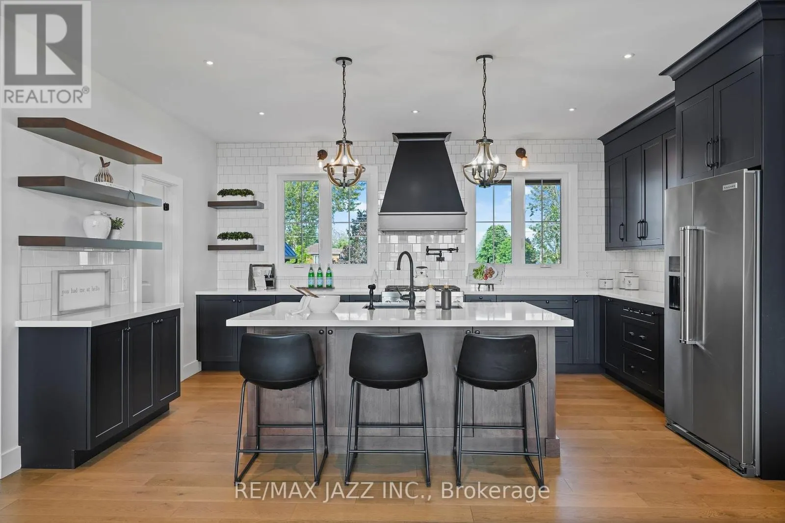 48 PLEASANT VIEW CRESCENT