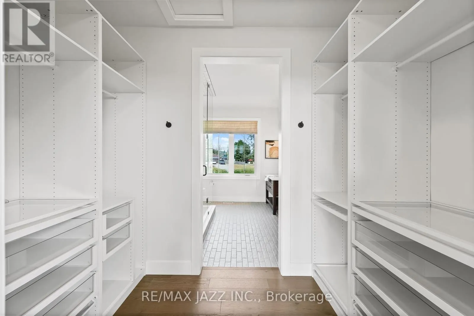 48 PLEASANT VIEW CRESCENT