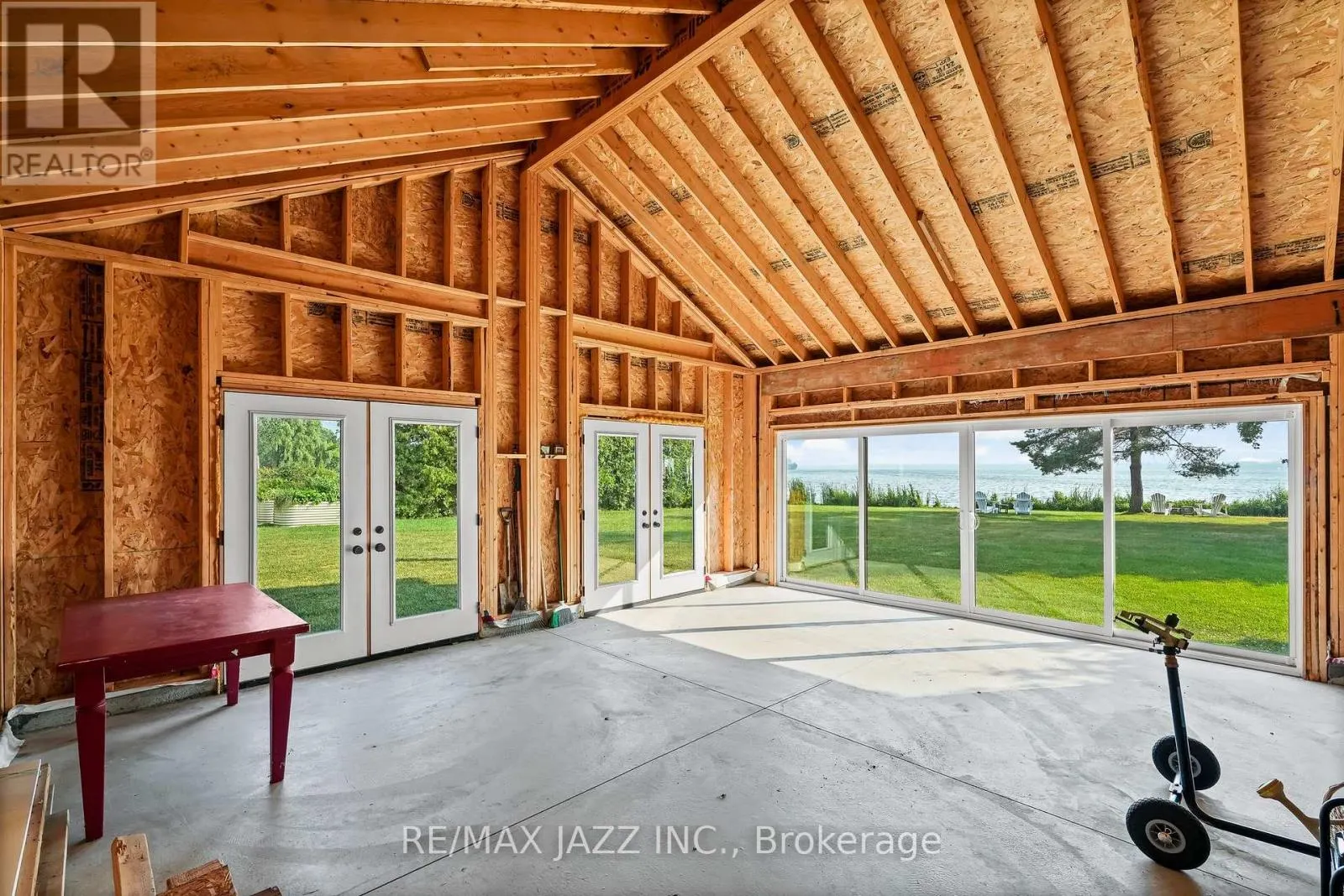 48 PLEASANT VIEW CRESCENT